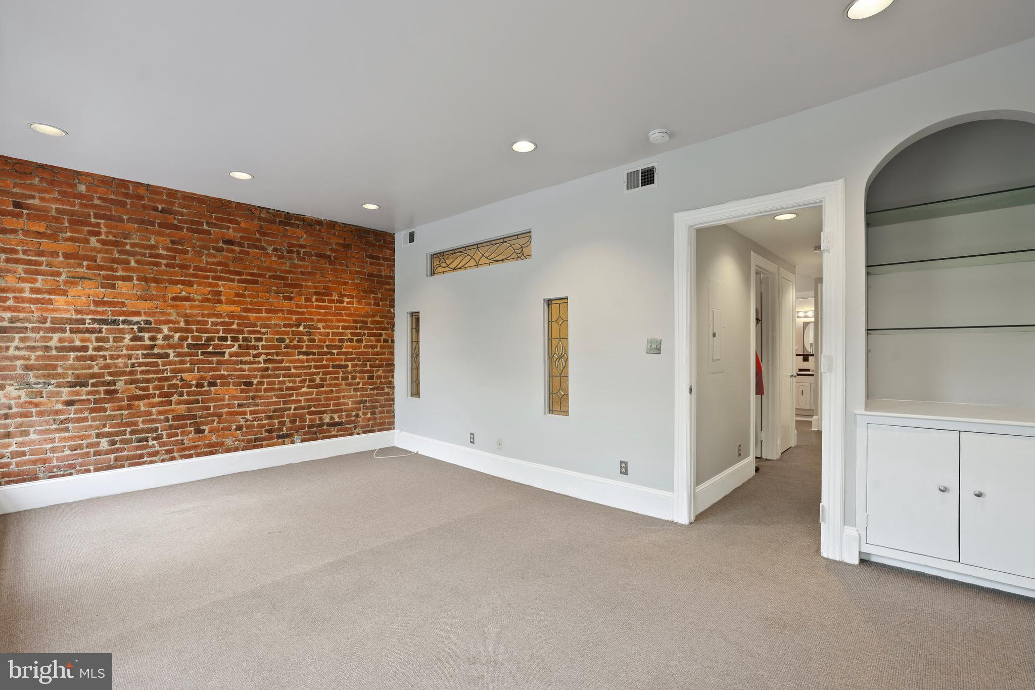 Real estate listing preview #37