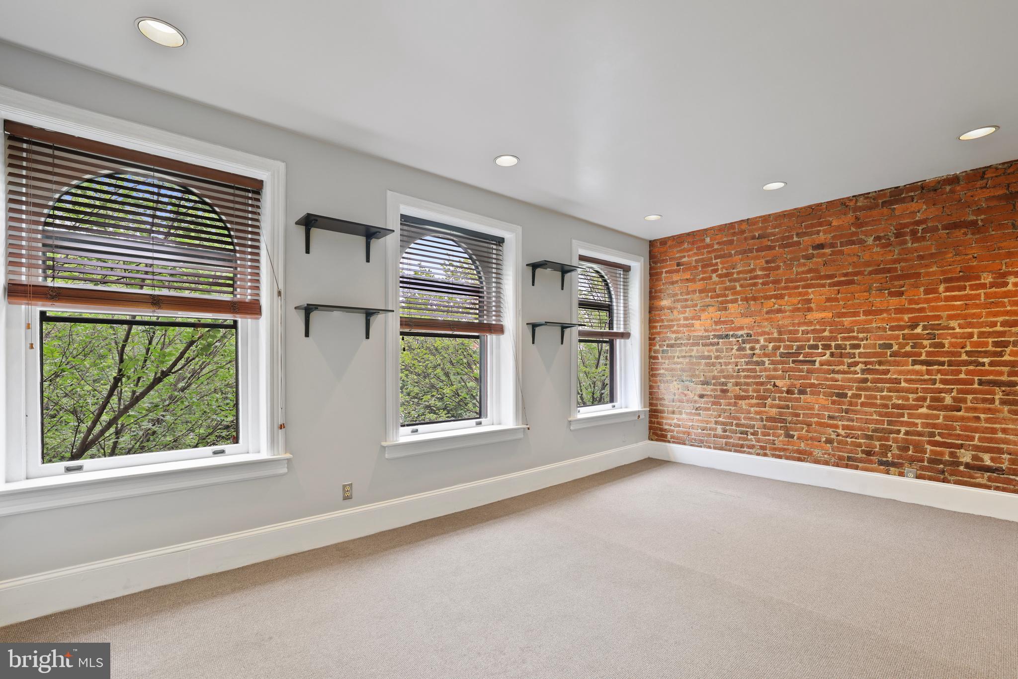 Real estate listing preview #36