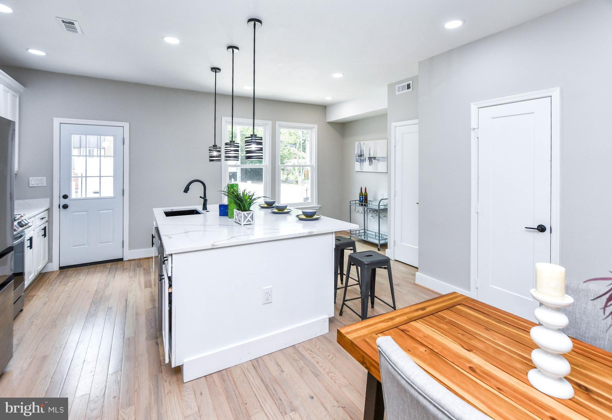 Real estate listing preview #5