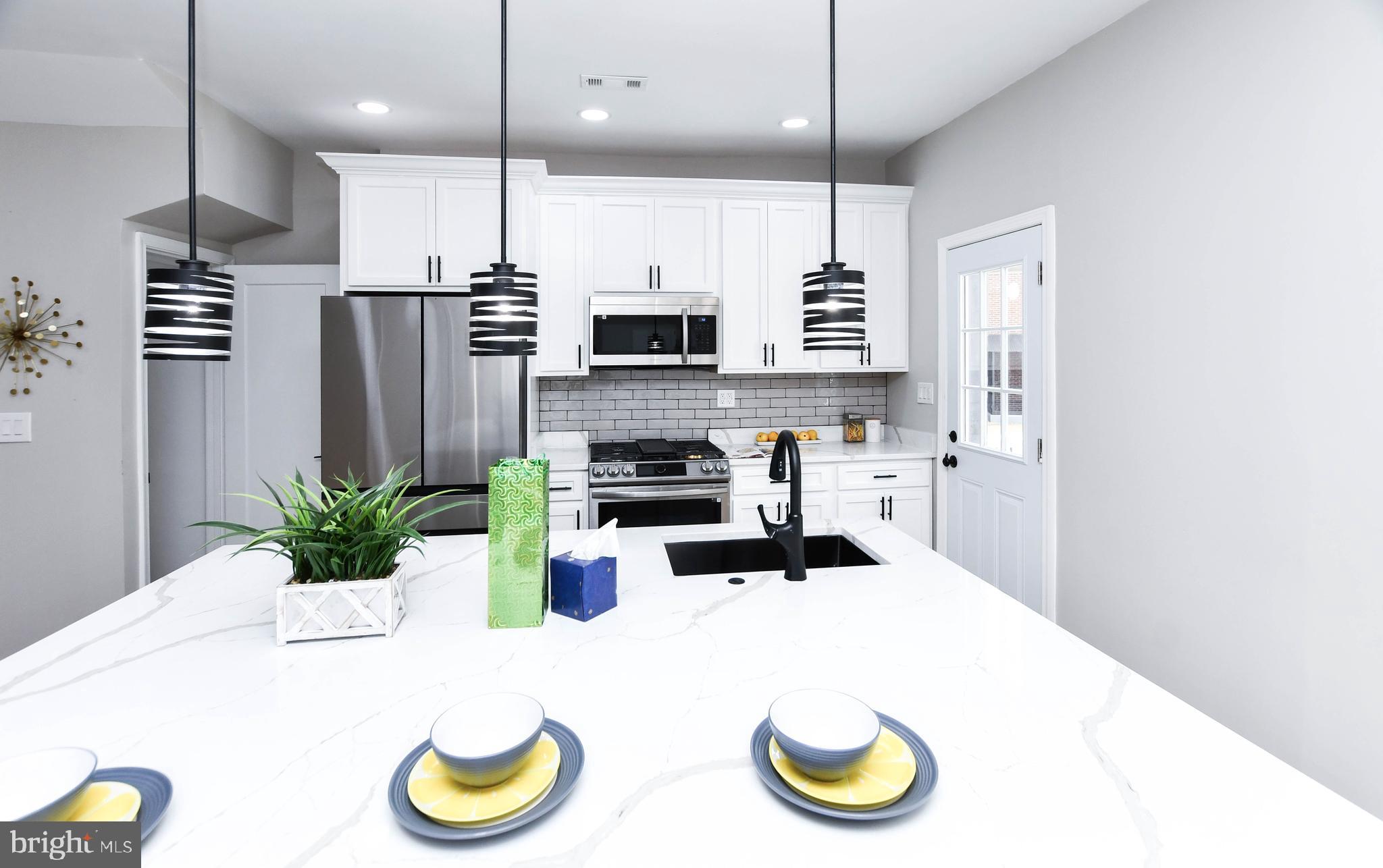 Real estate listing preview #9