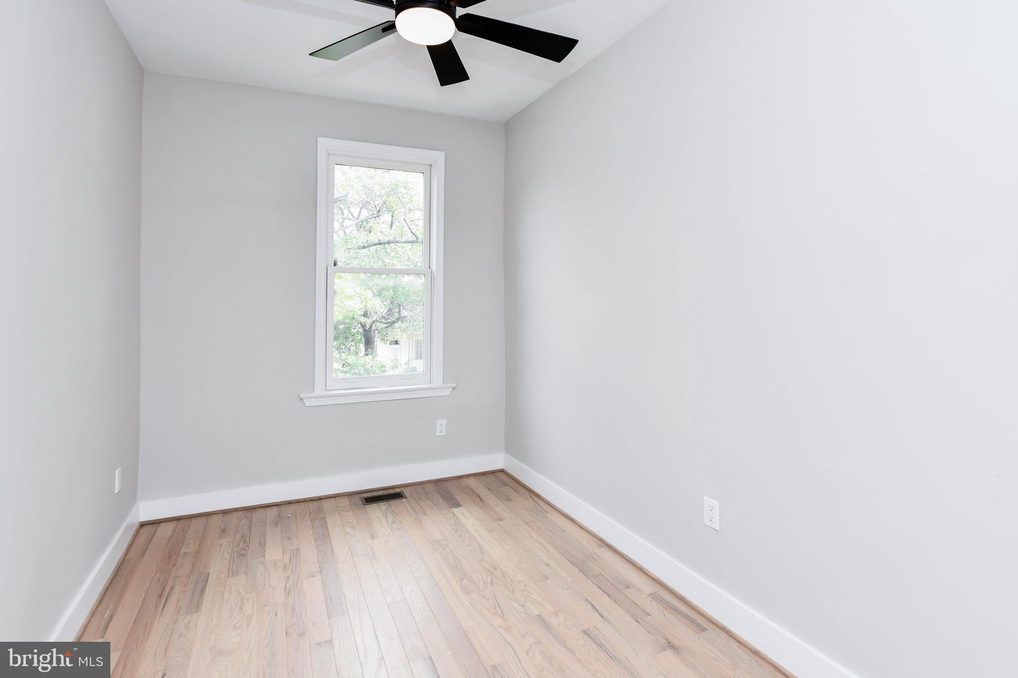 Real estate listing preview #28