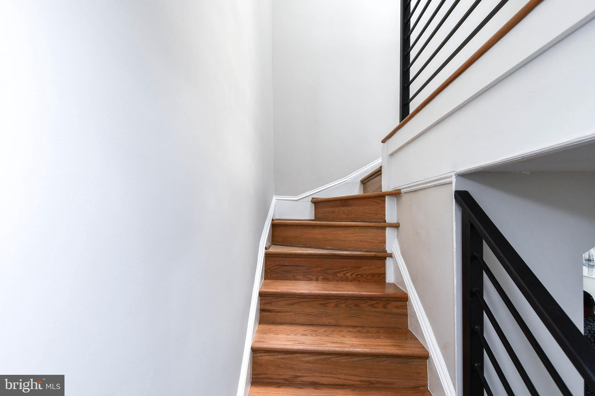 Real estate listing preview #24