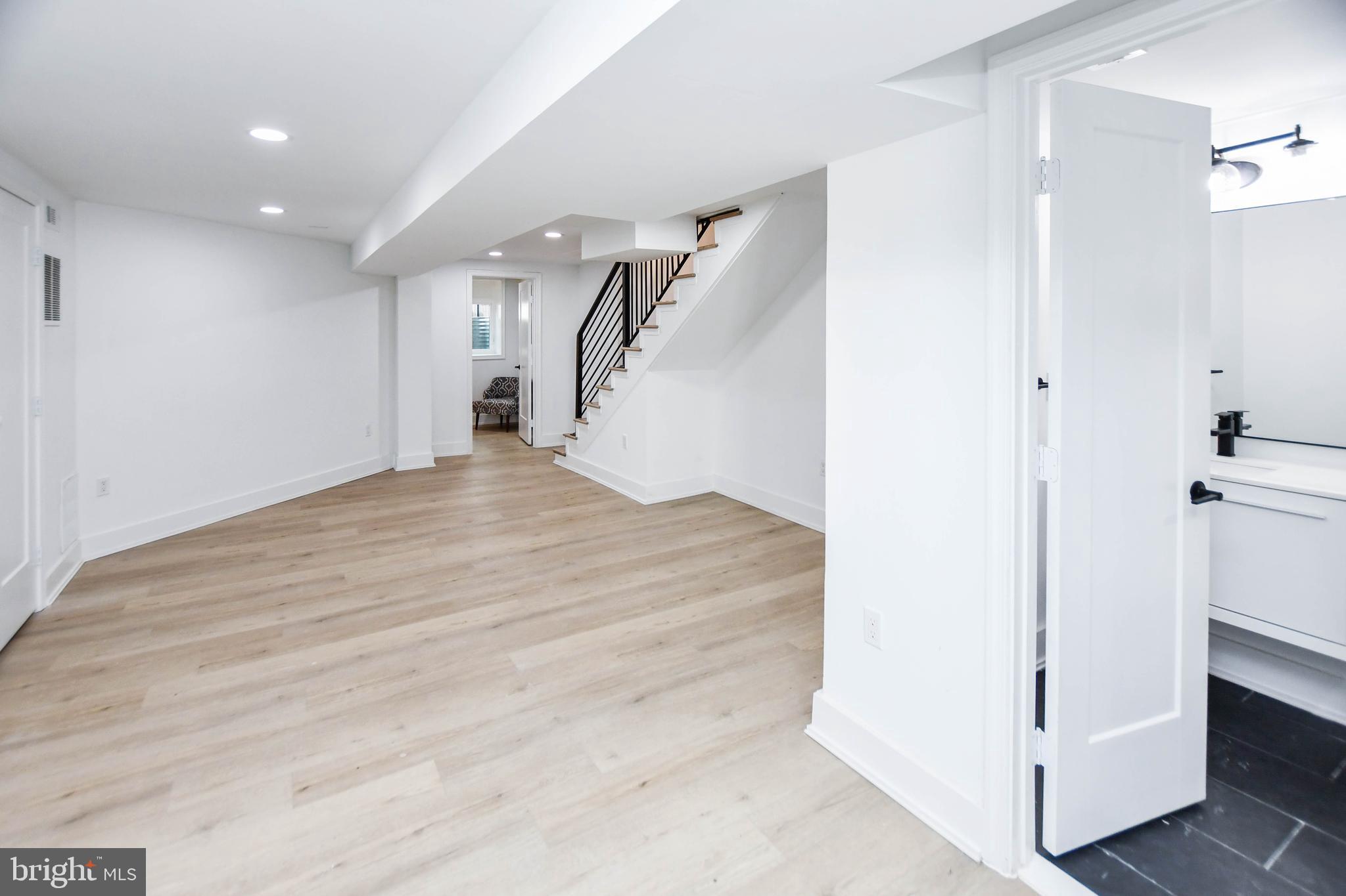 Real estate listing preview #48