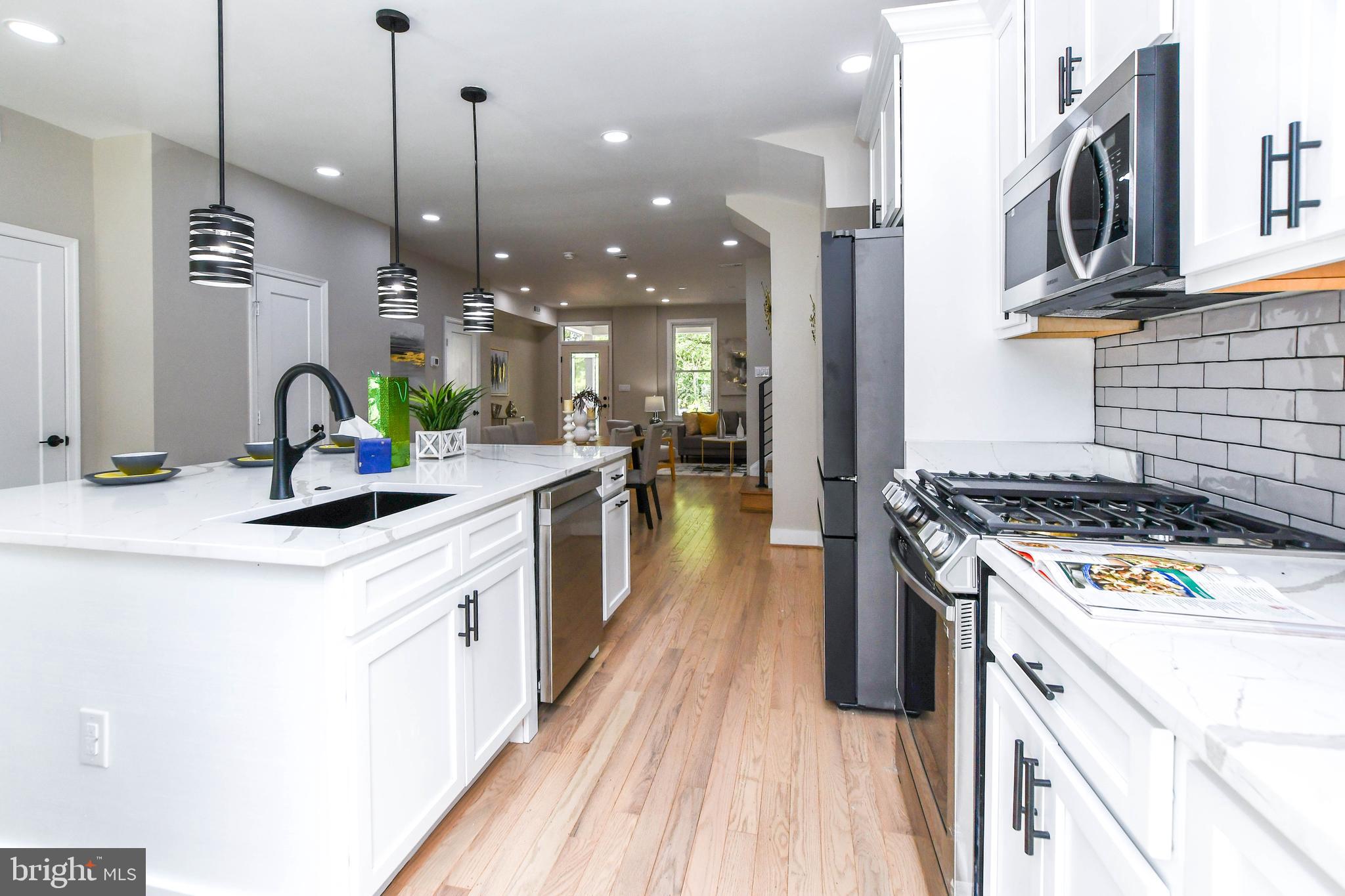 Real estate listing preview #7