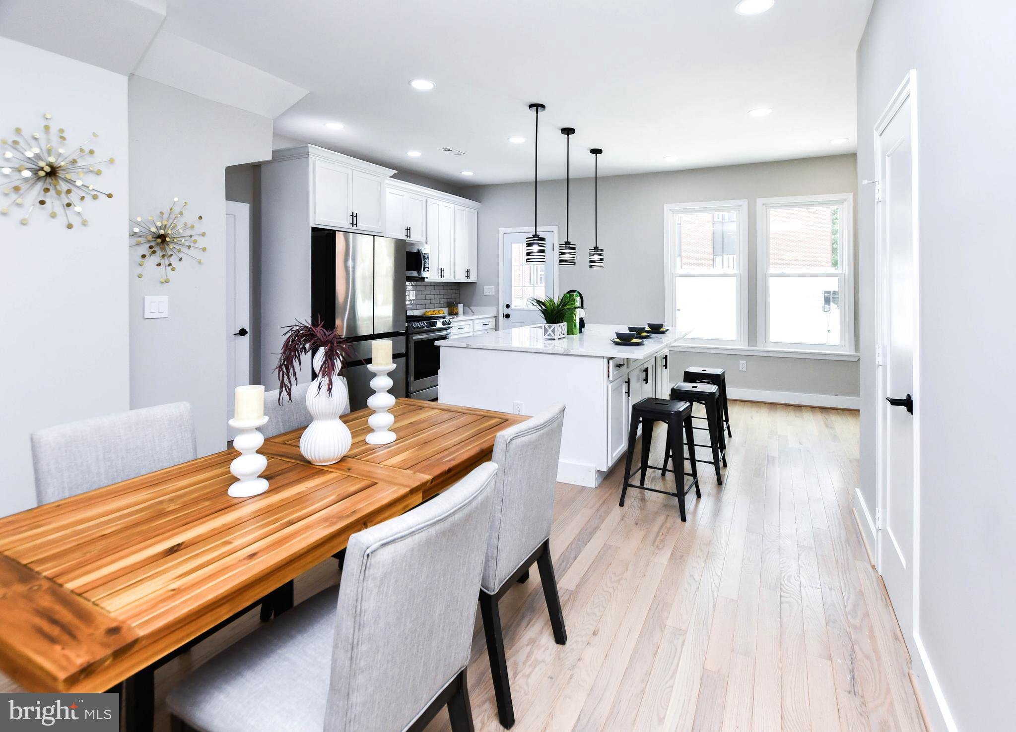 Real estate listing preview #12