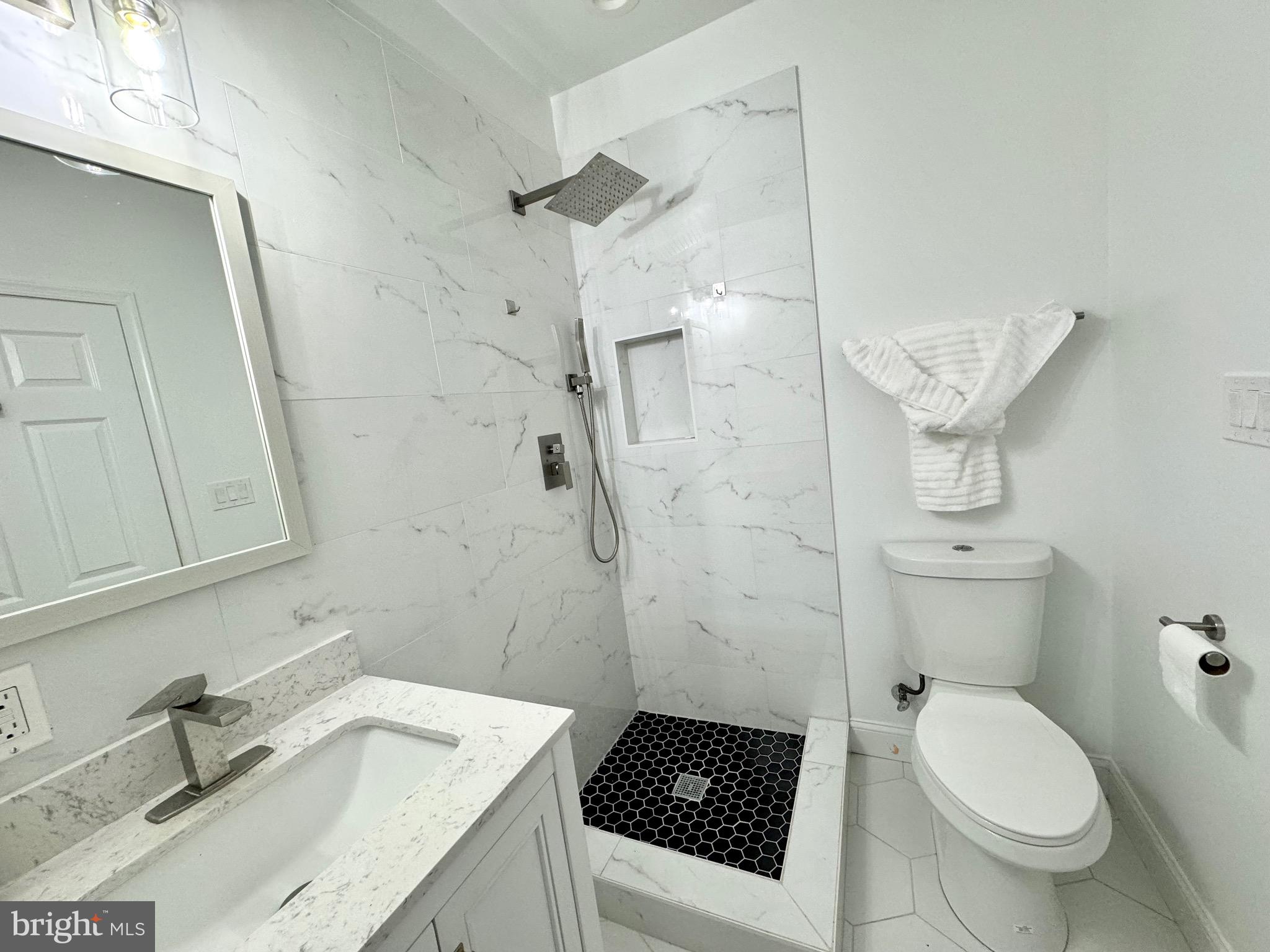 Real estate listing preview #10