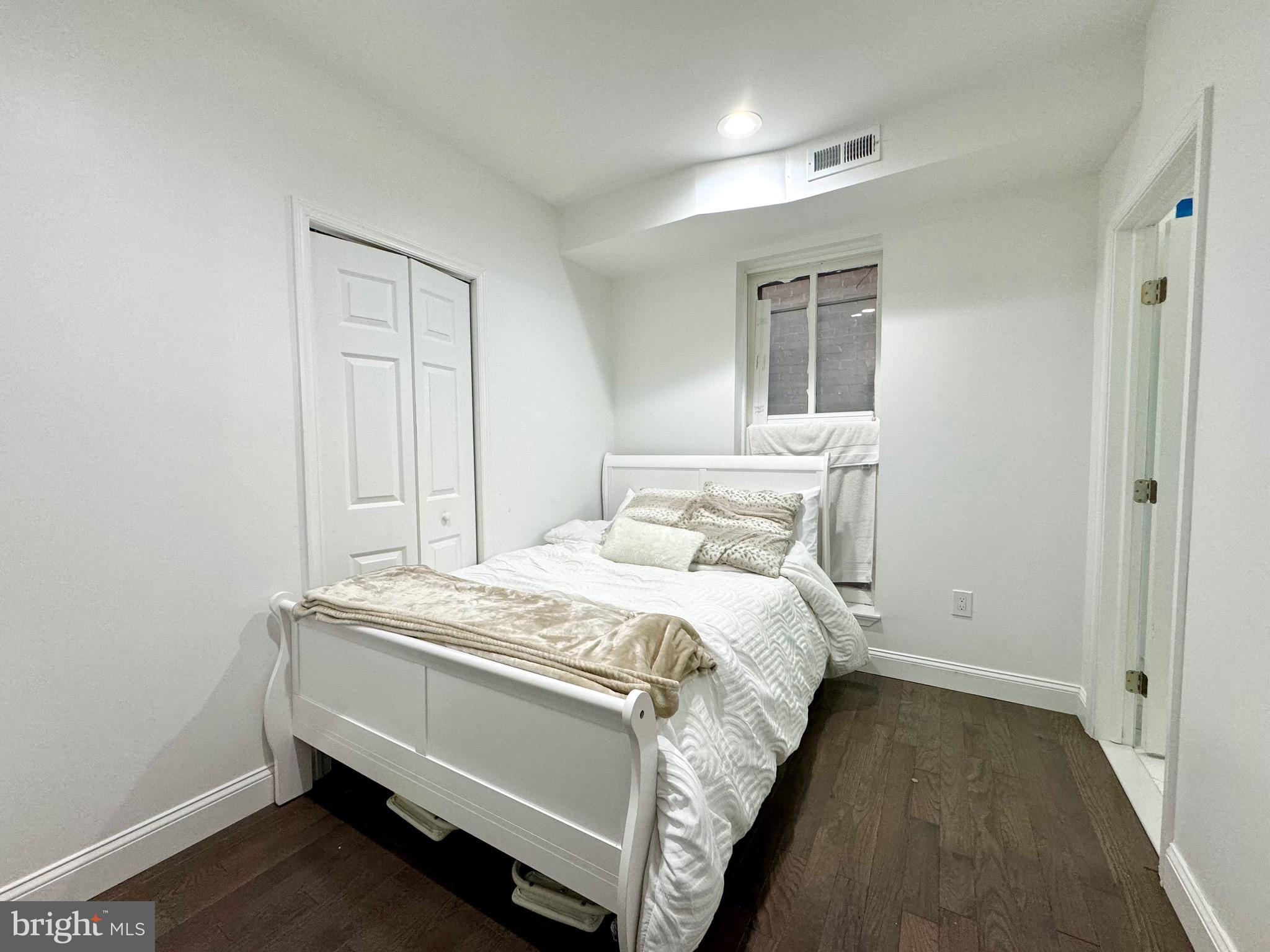 Real estate listing preview #9