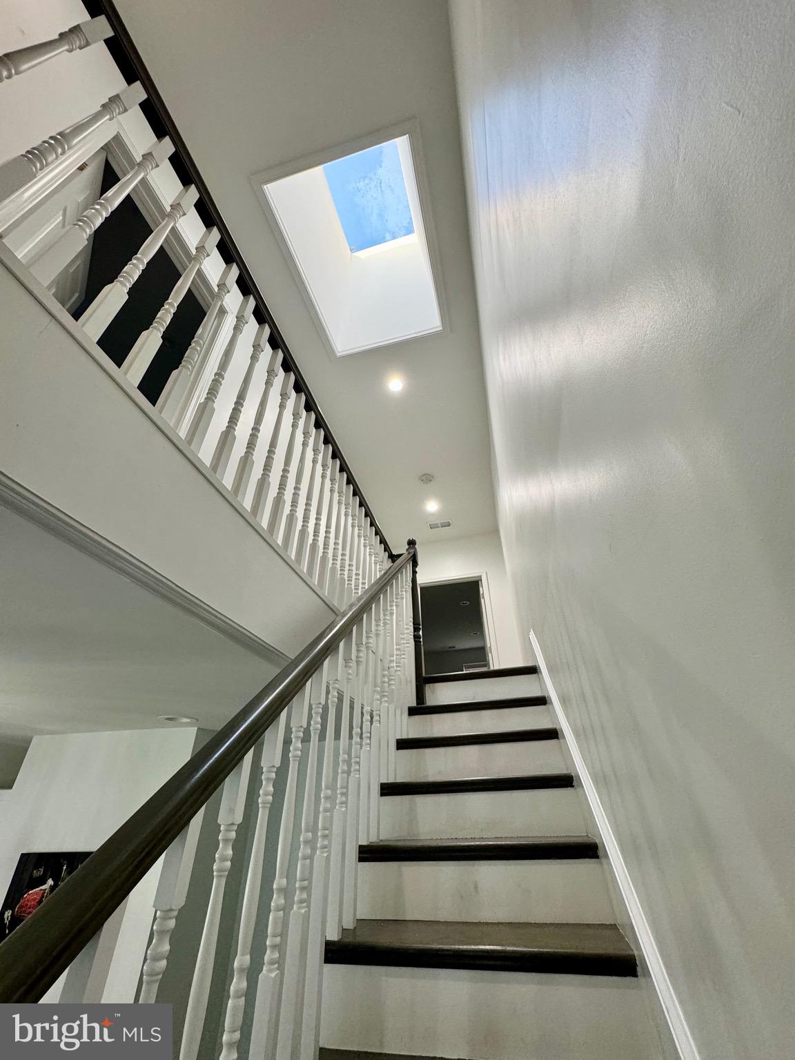 Real estate listing preview #14