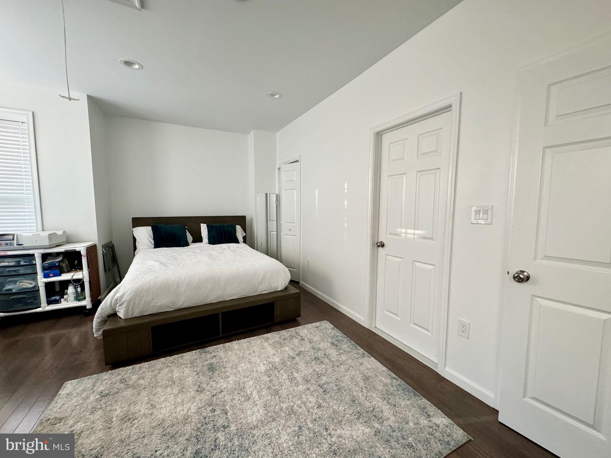 Real estate listing preview #16