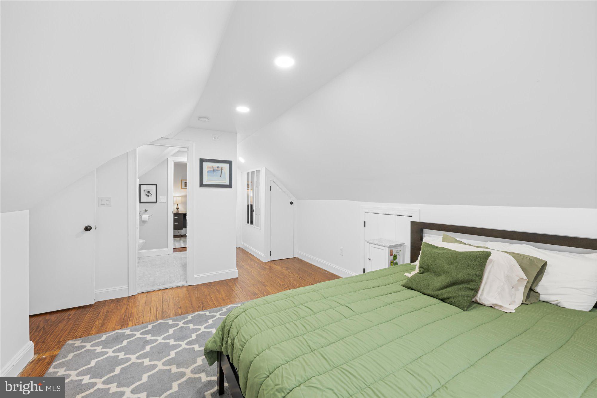 Real estate listing preview #36