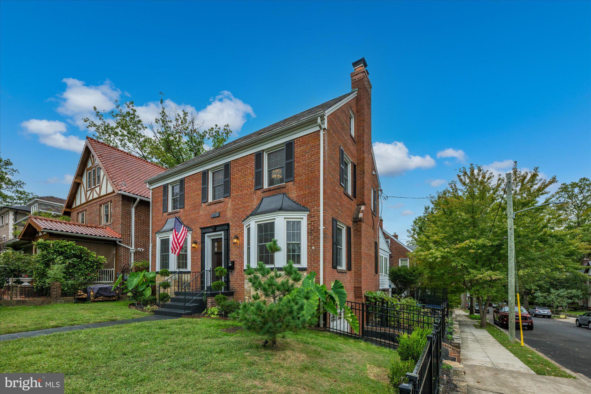 Real estate listing preview #4