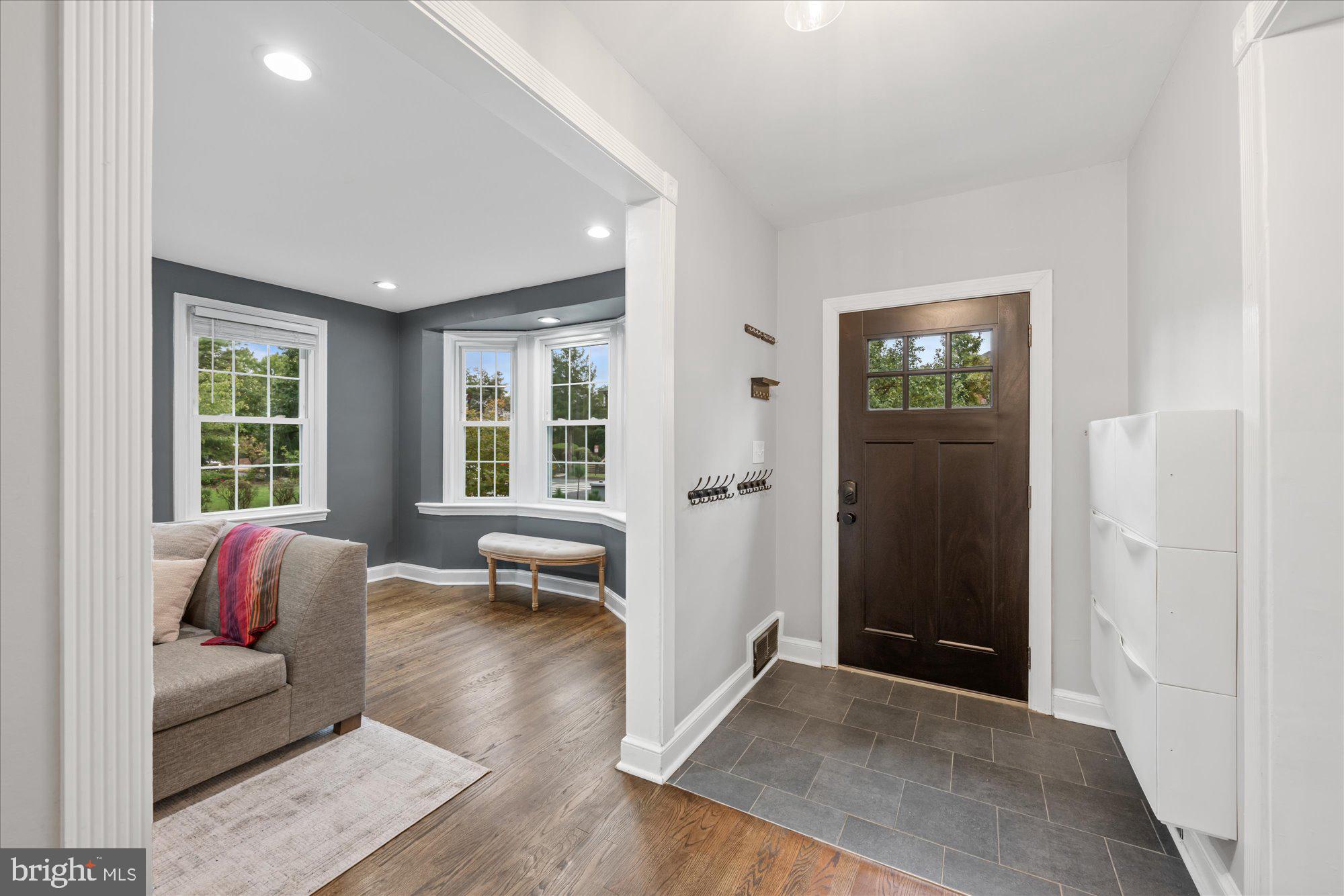 Real estate listing preview #6