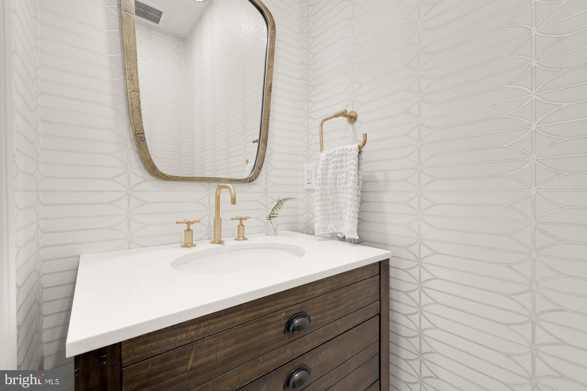 Real estate listing preview #13