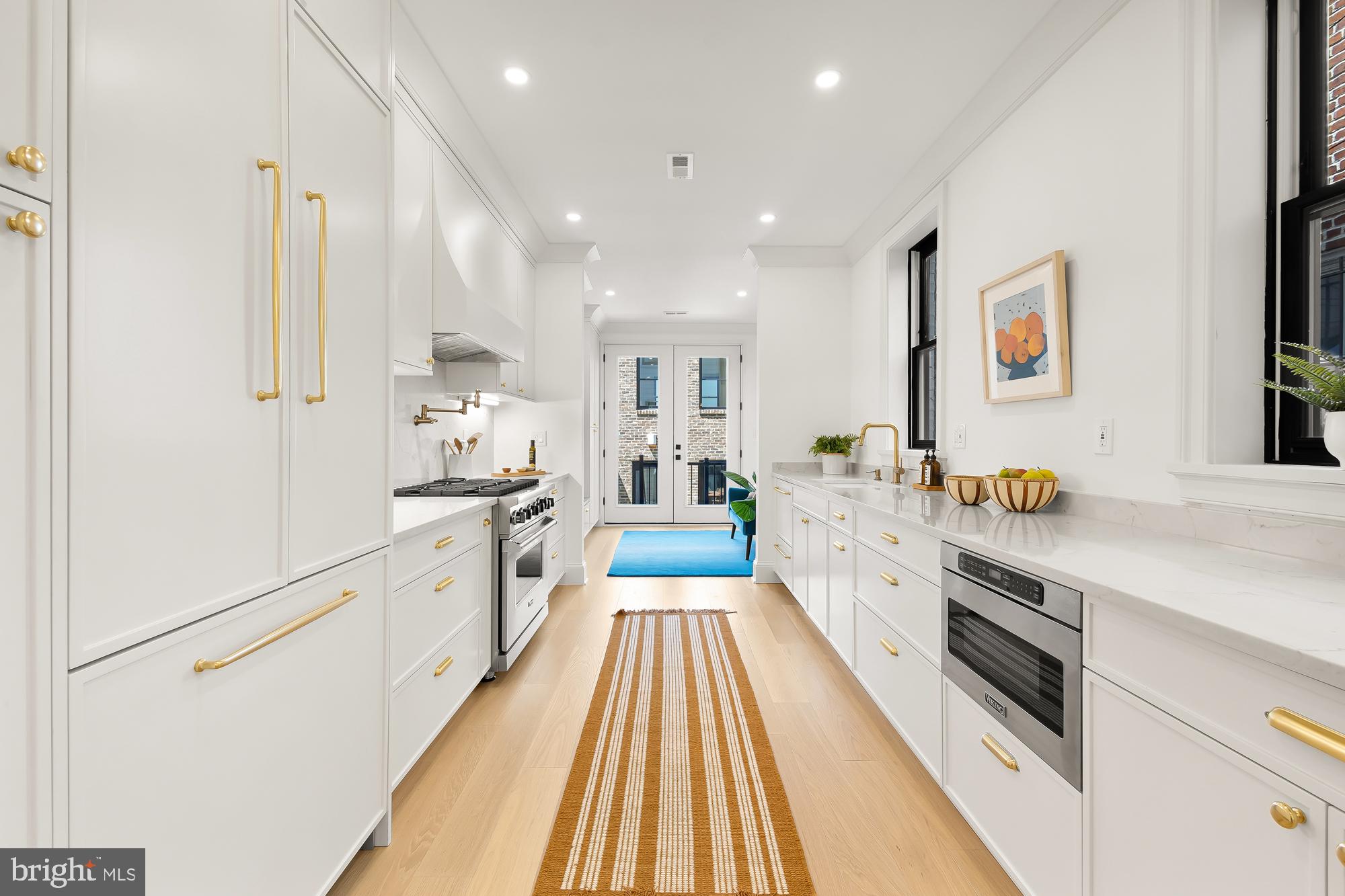 Real estate listing preview #8