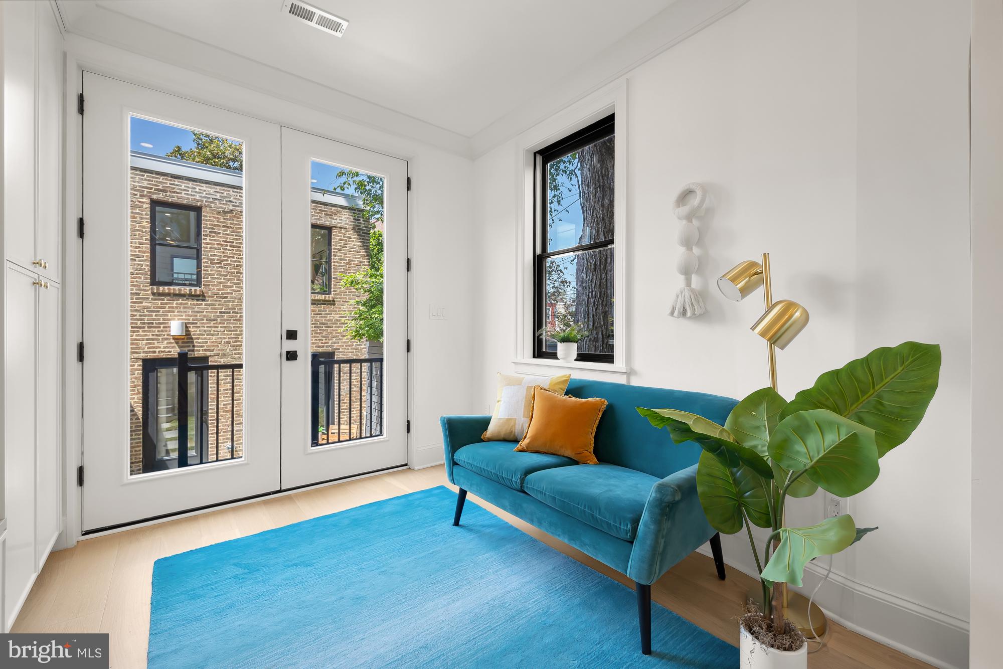 Real estate listing preview #12