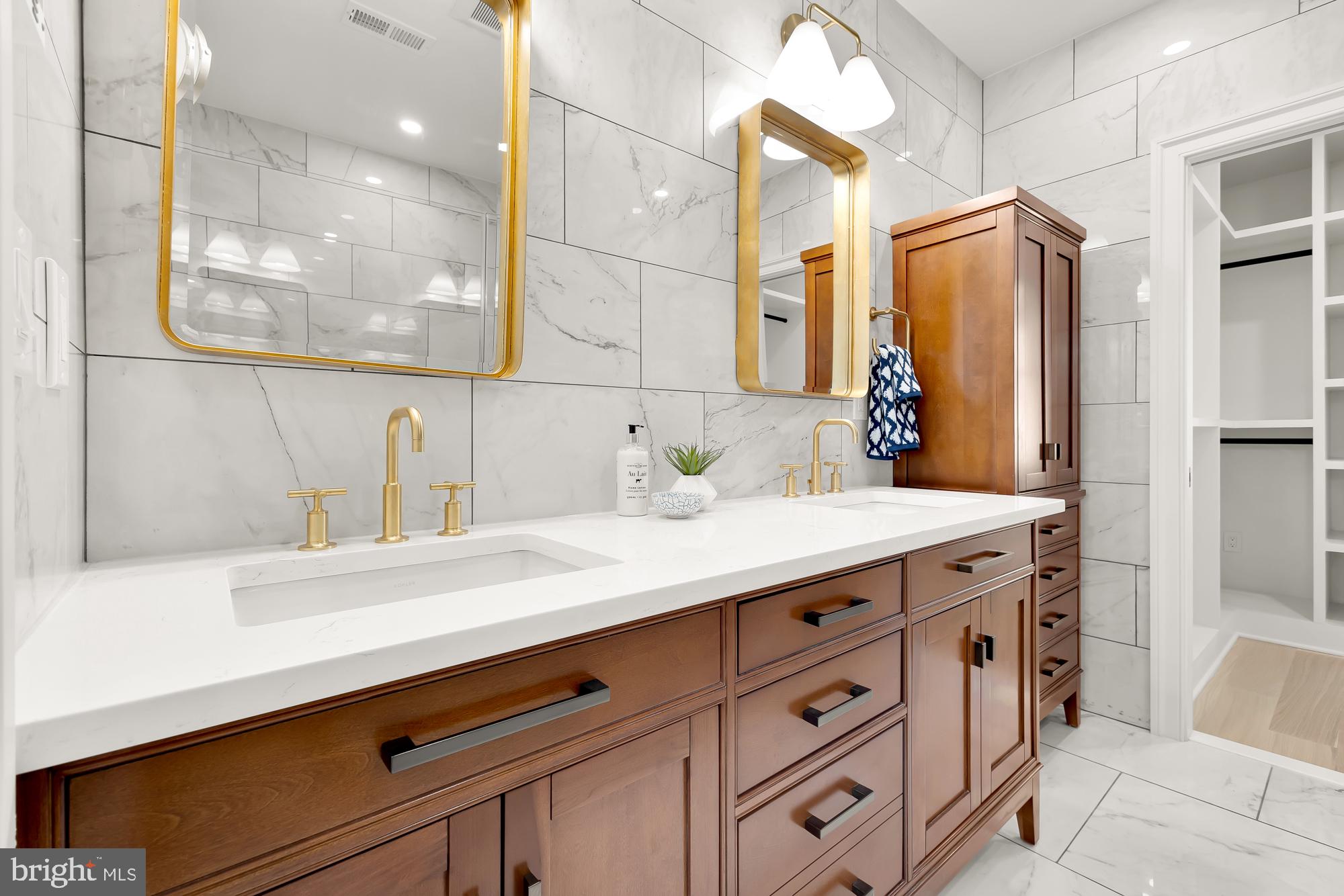 Real estate listing preview #16