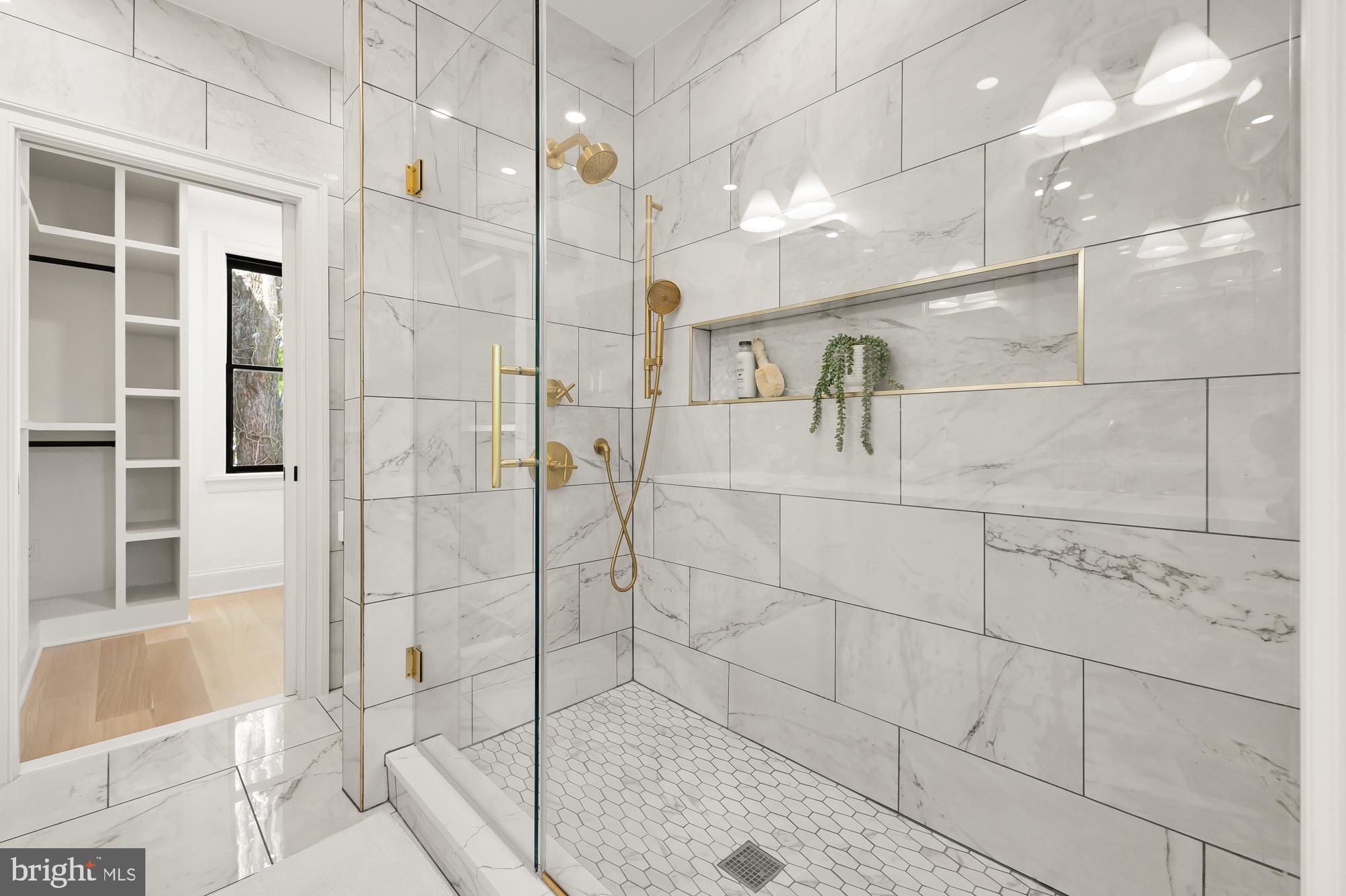 Real estate listing preview #17