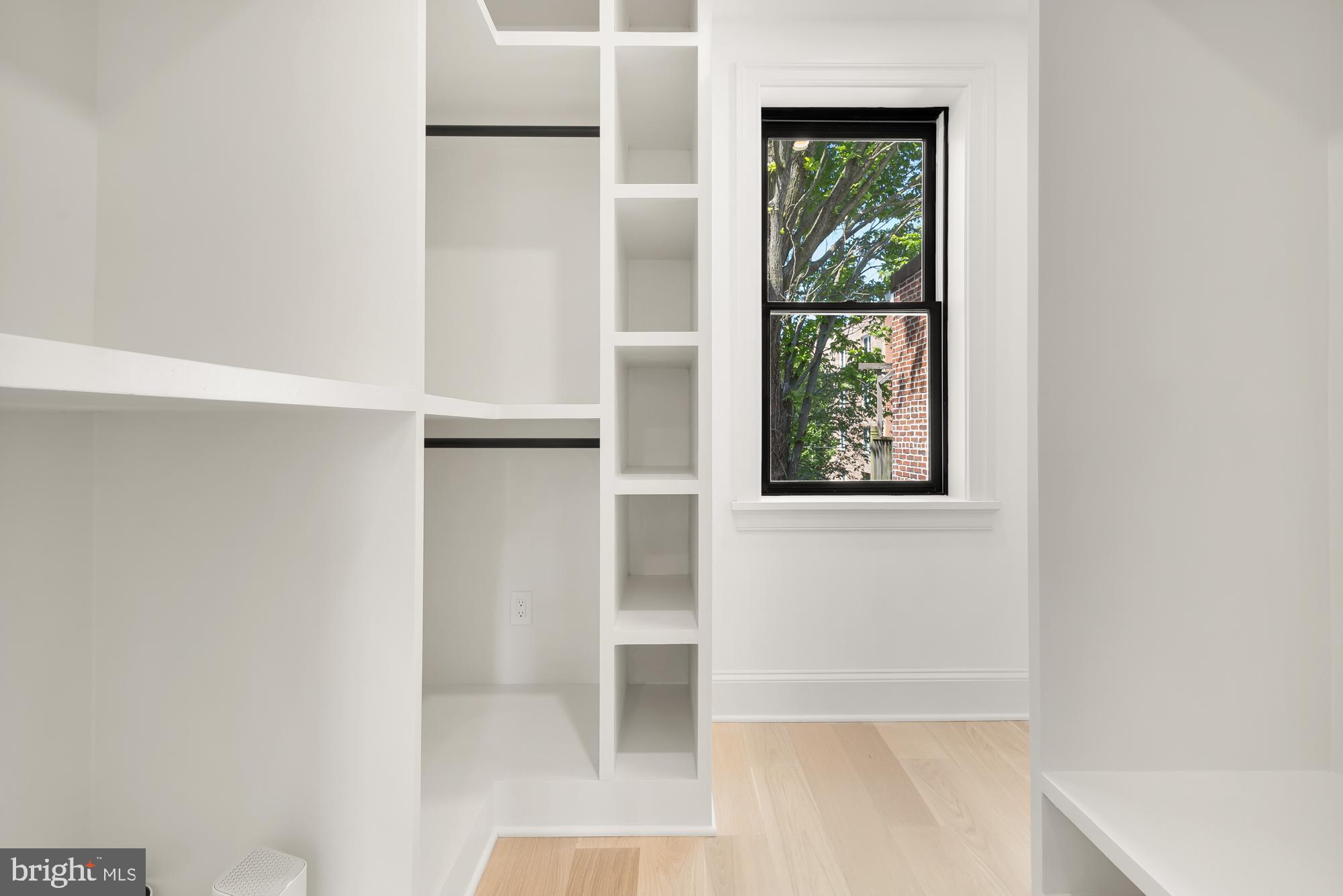 Real estate listing preview #18