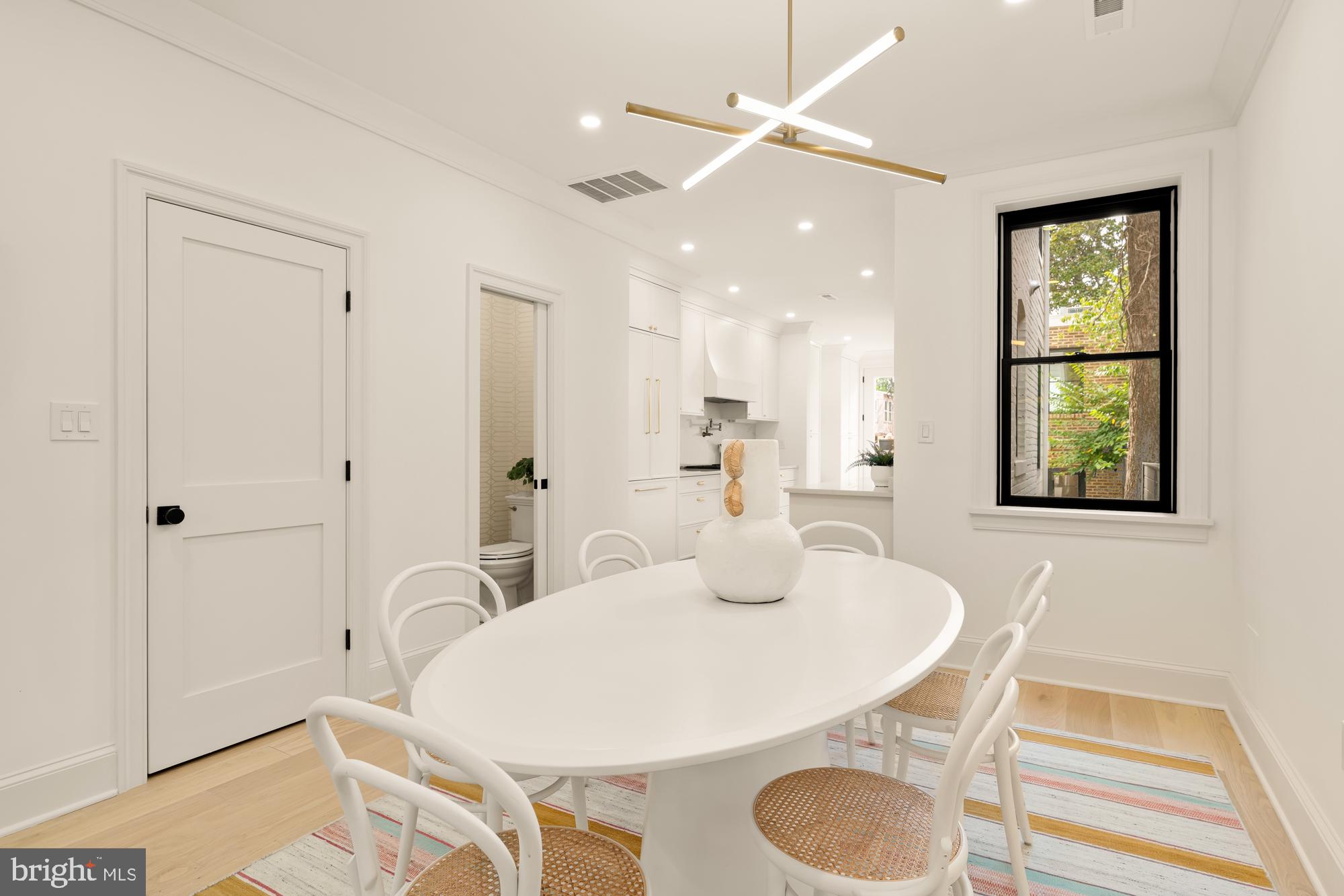 Real estate listing preview #6