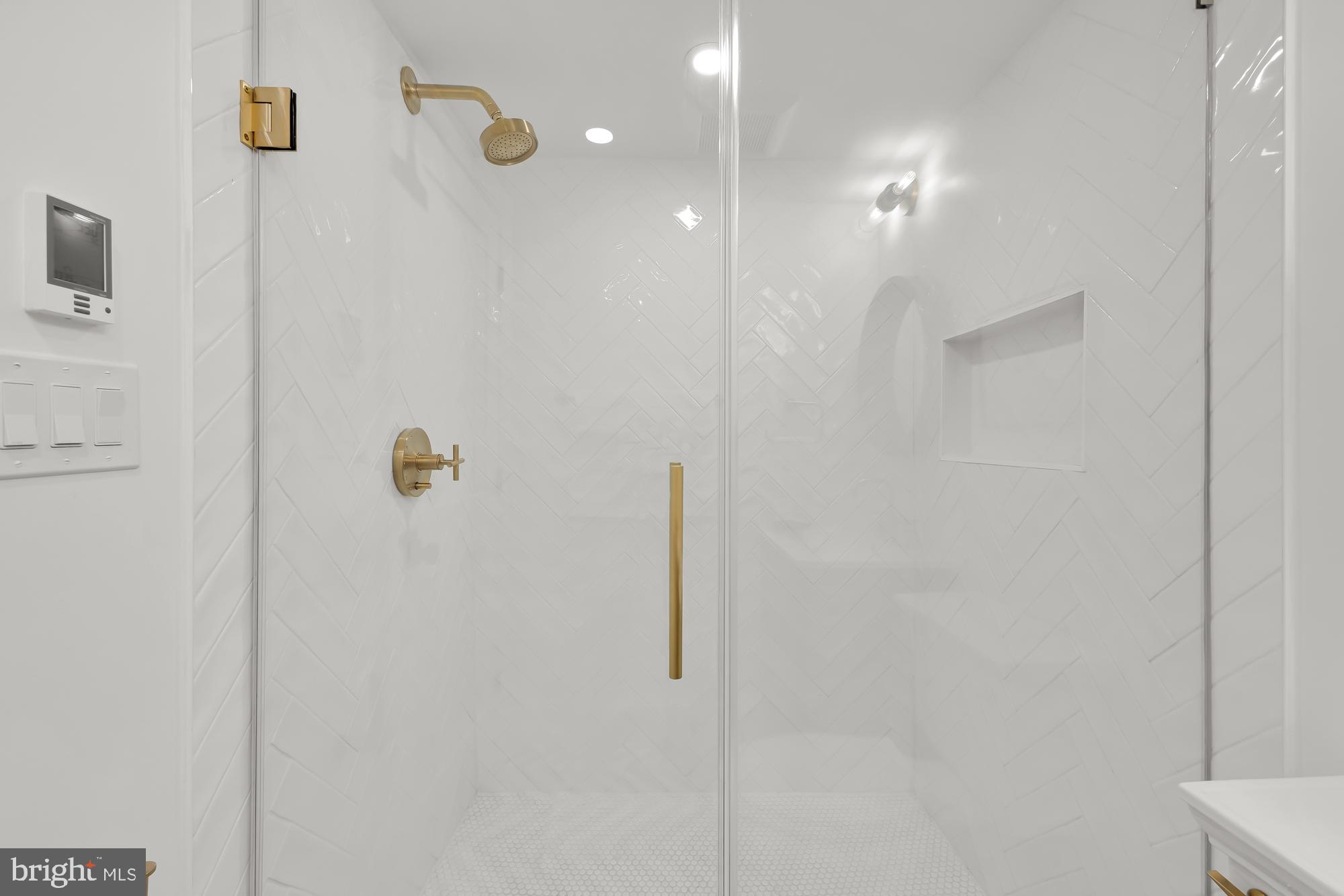 Real estate listing preview #34