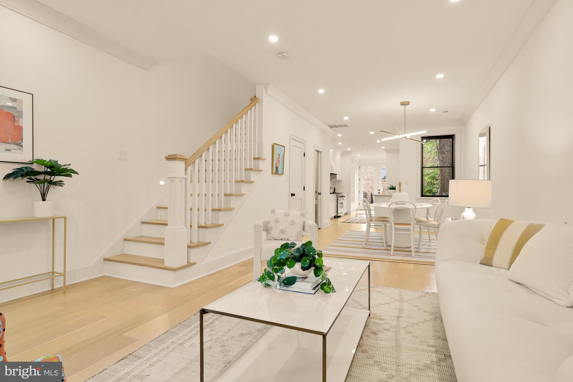 Real estate listing preview #1