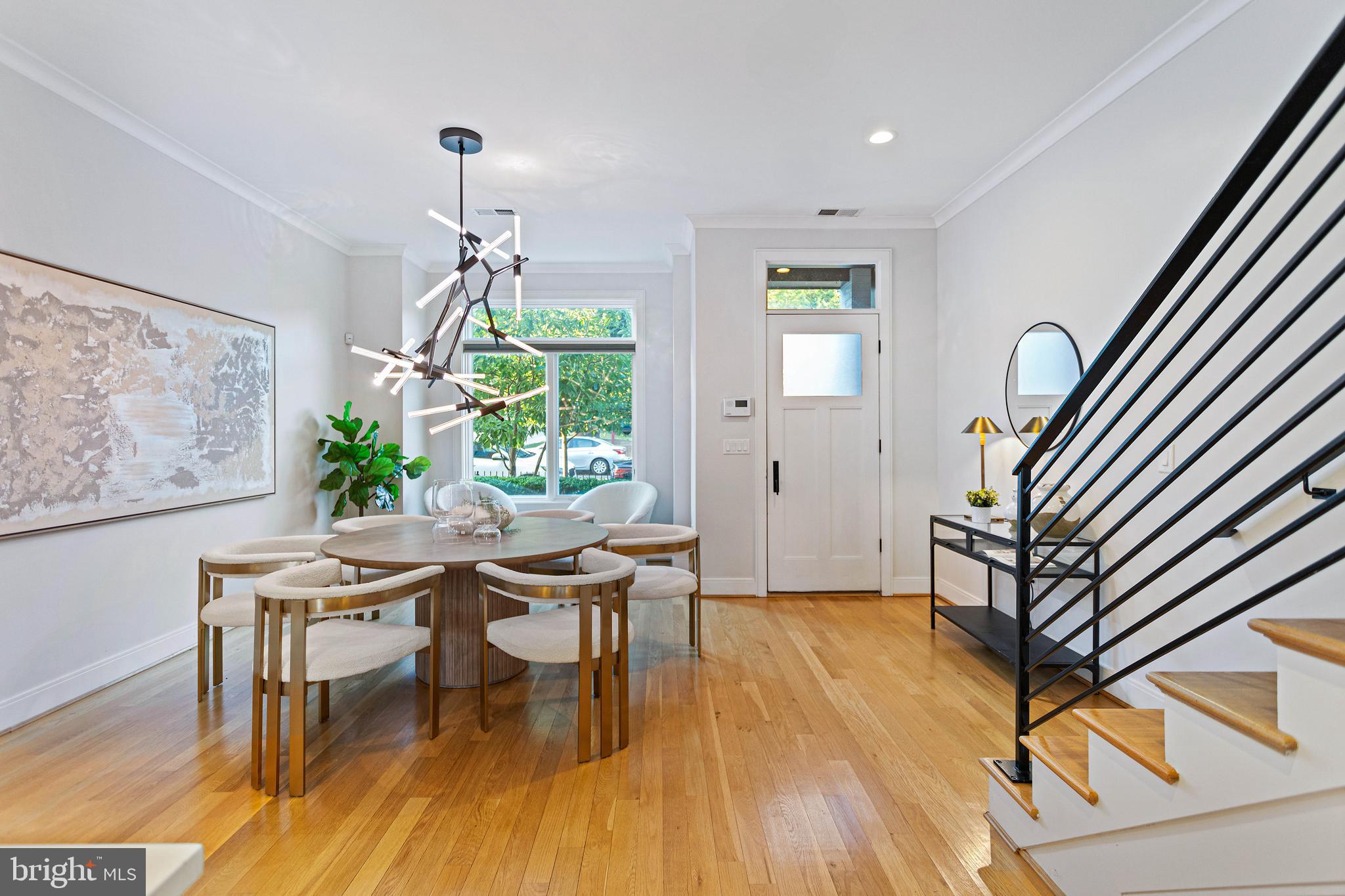 Real estate listing preview #16