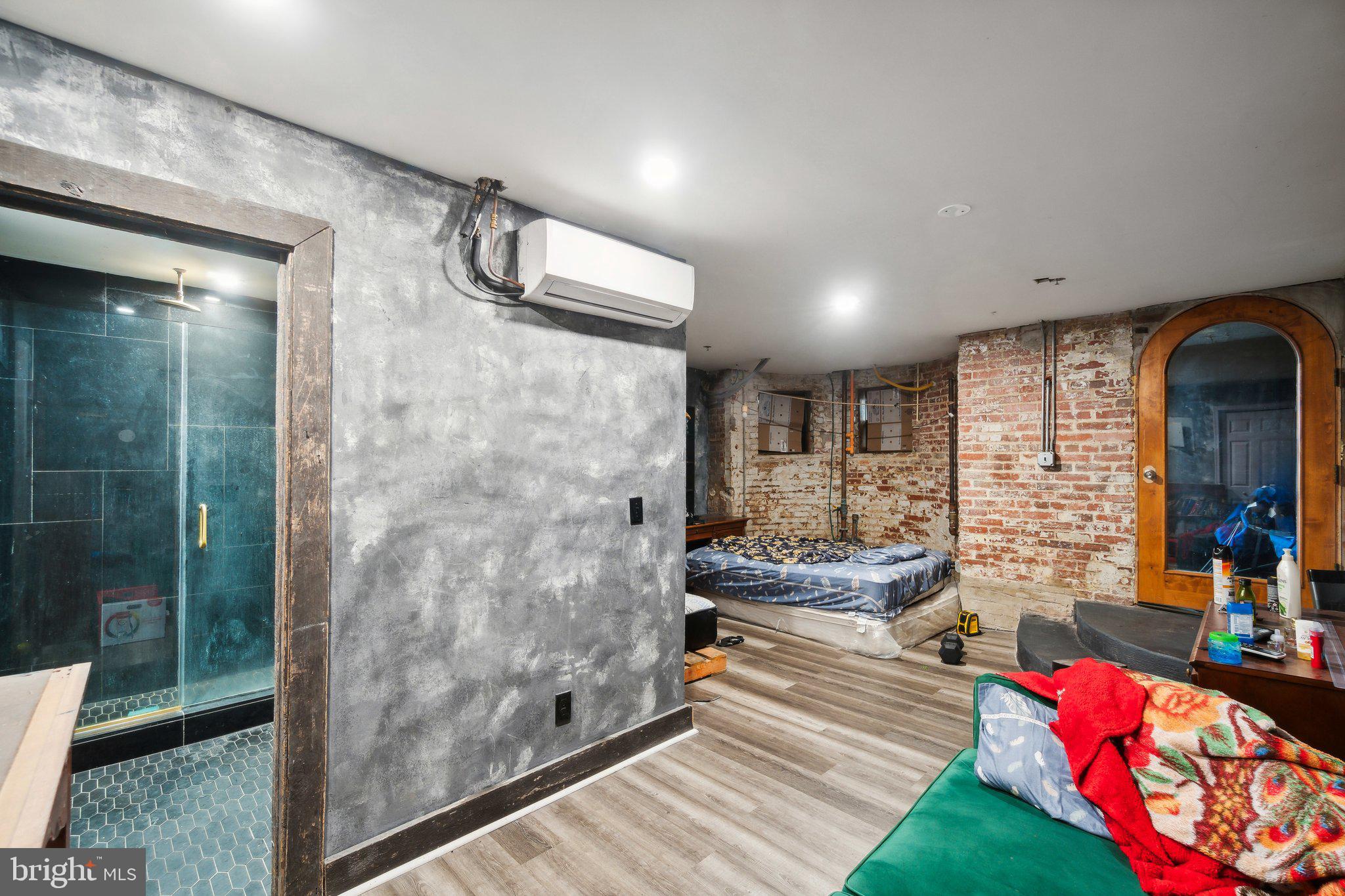 Real estate listing preview #32