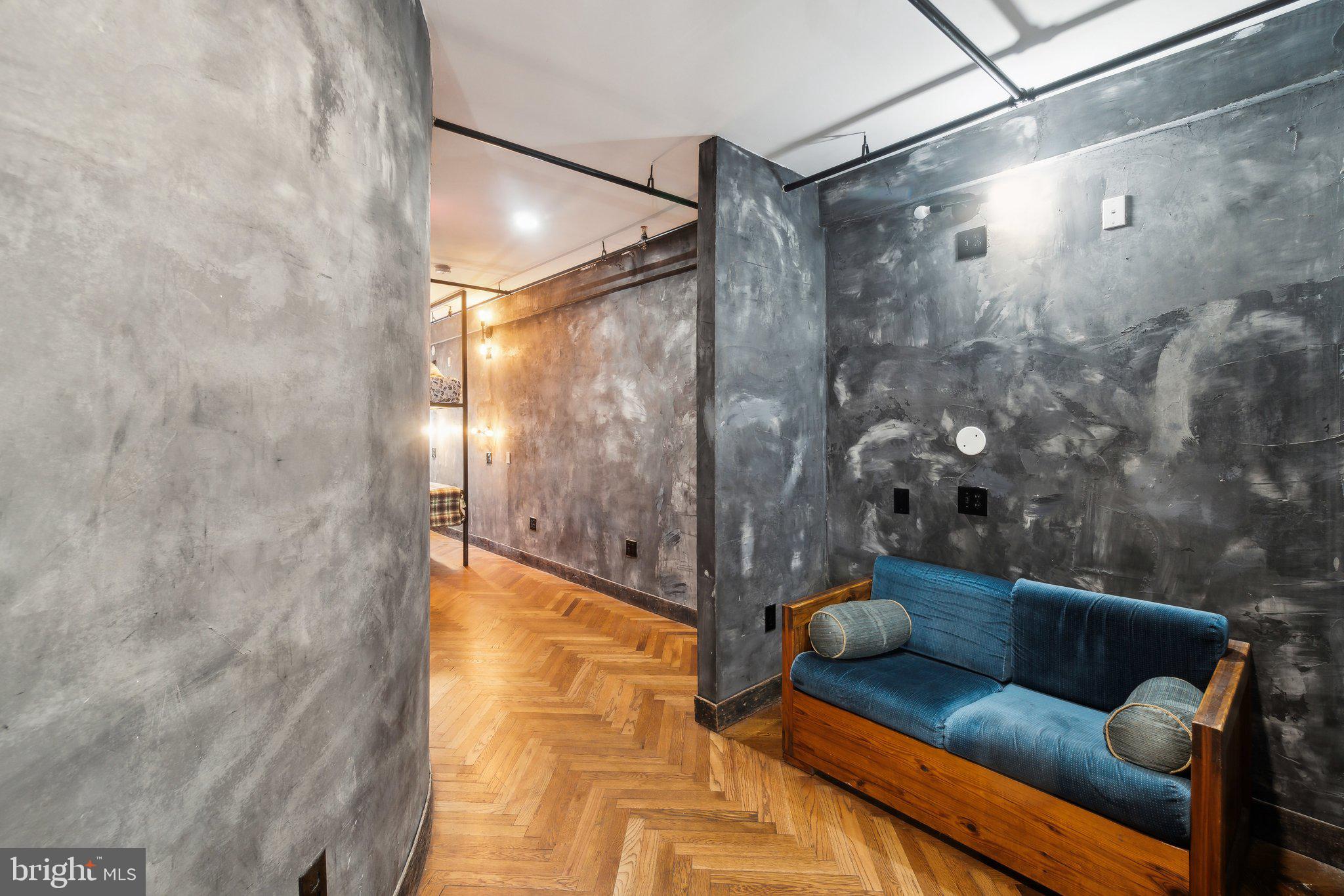 Real estate listing preview #12