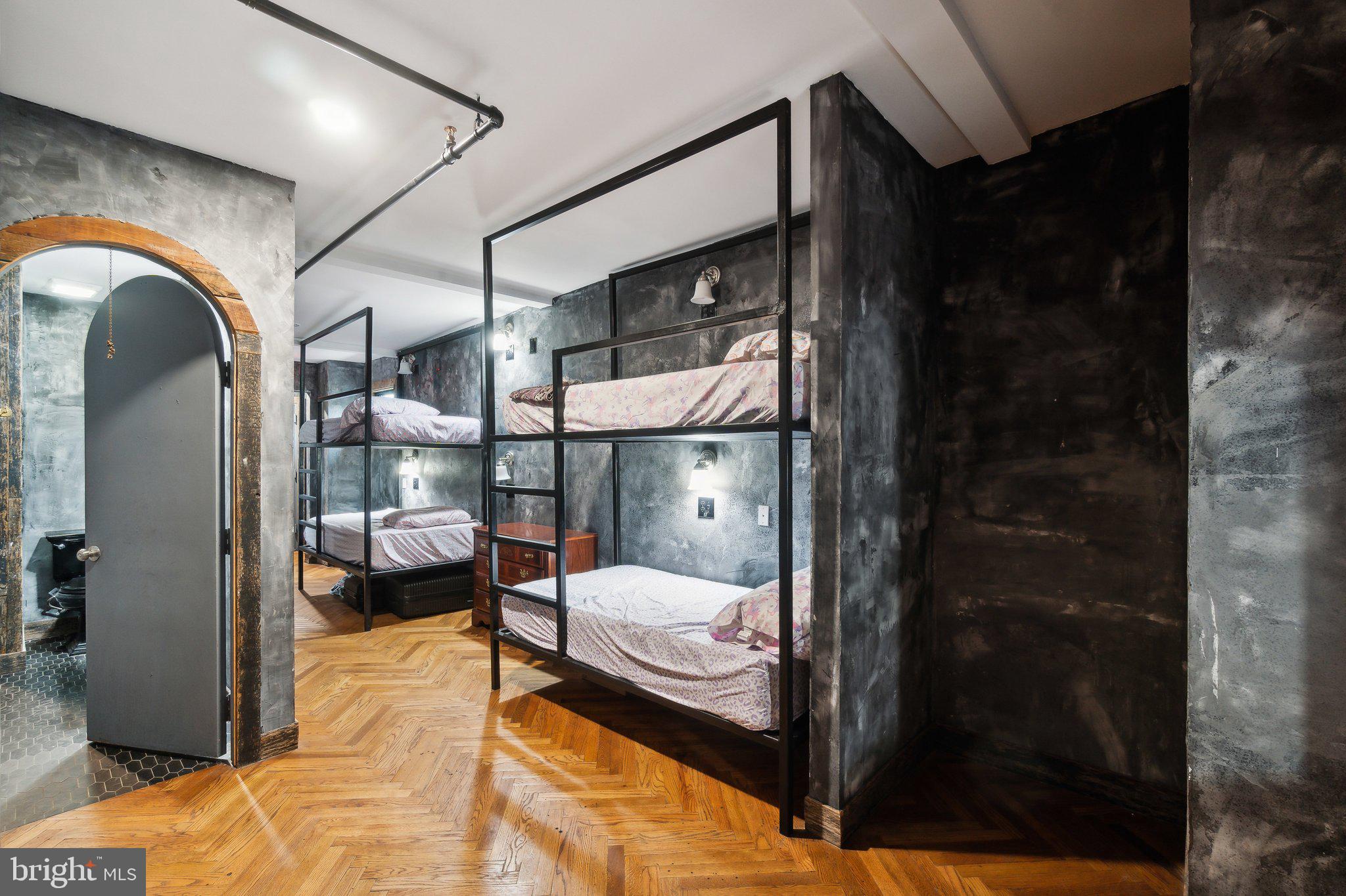 Real estate listing preview #18