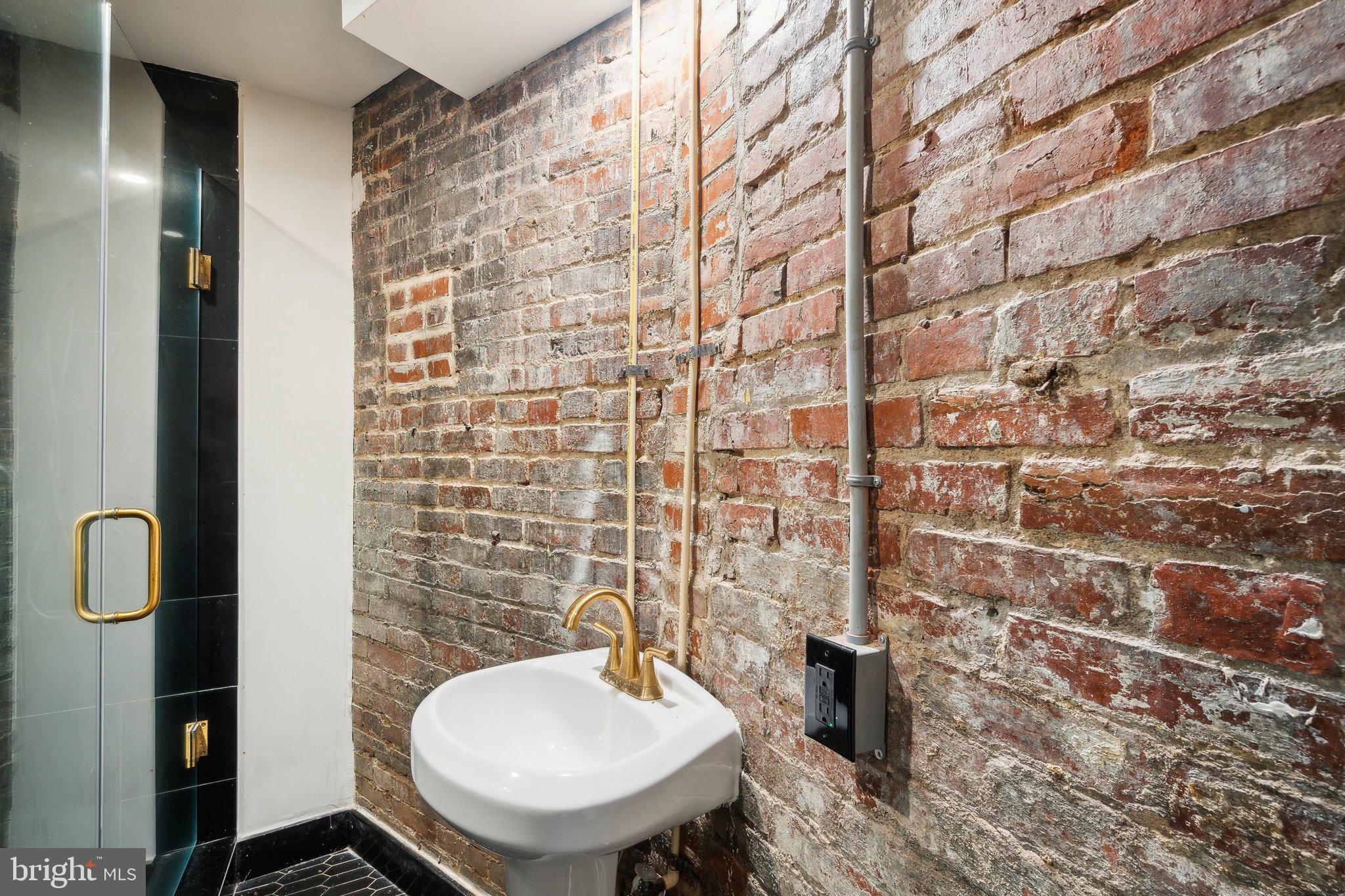 Real estate listing preview #26