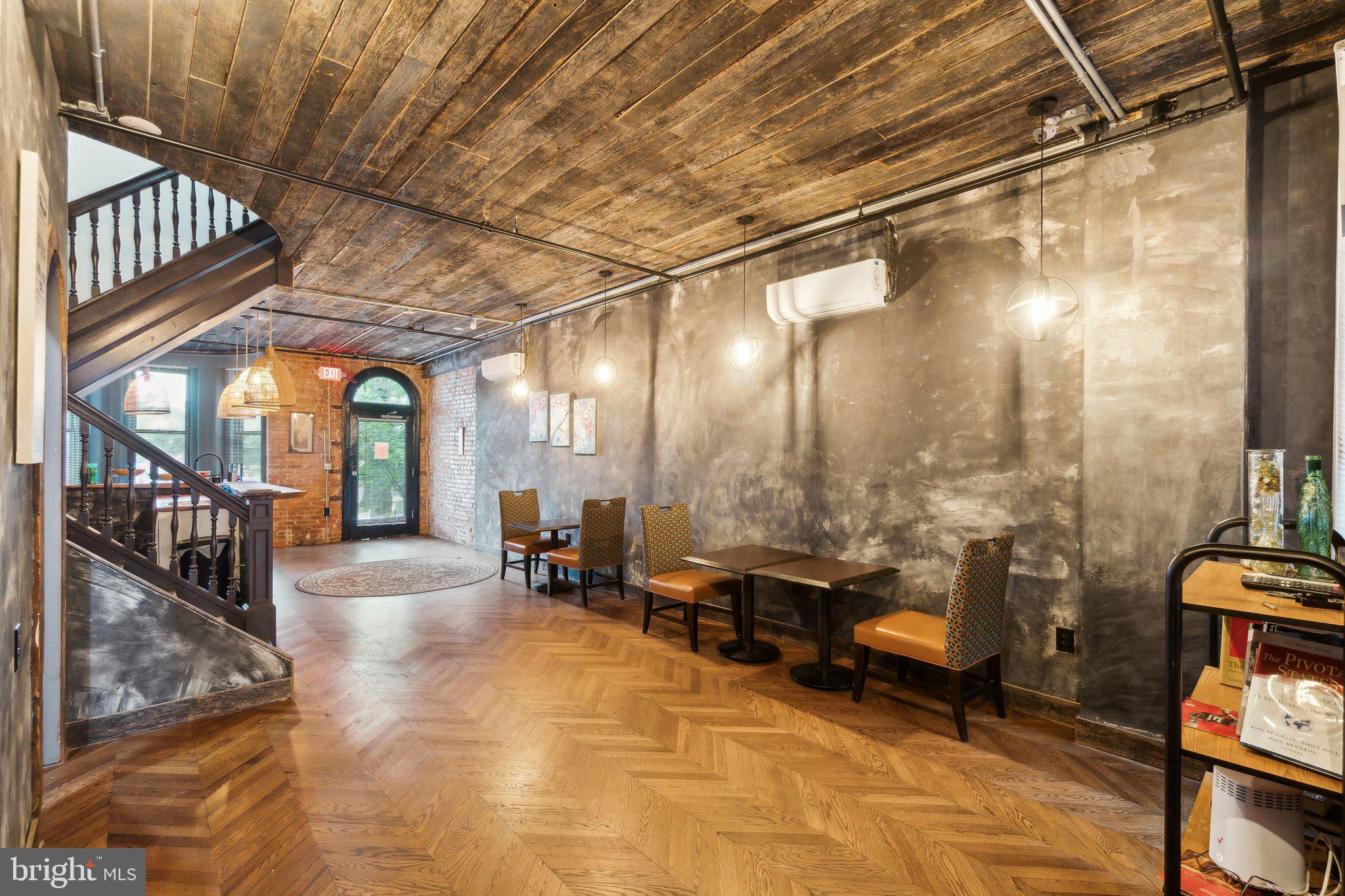 Real estate listing preview #5