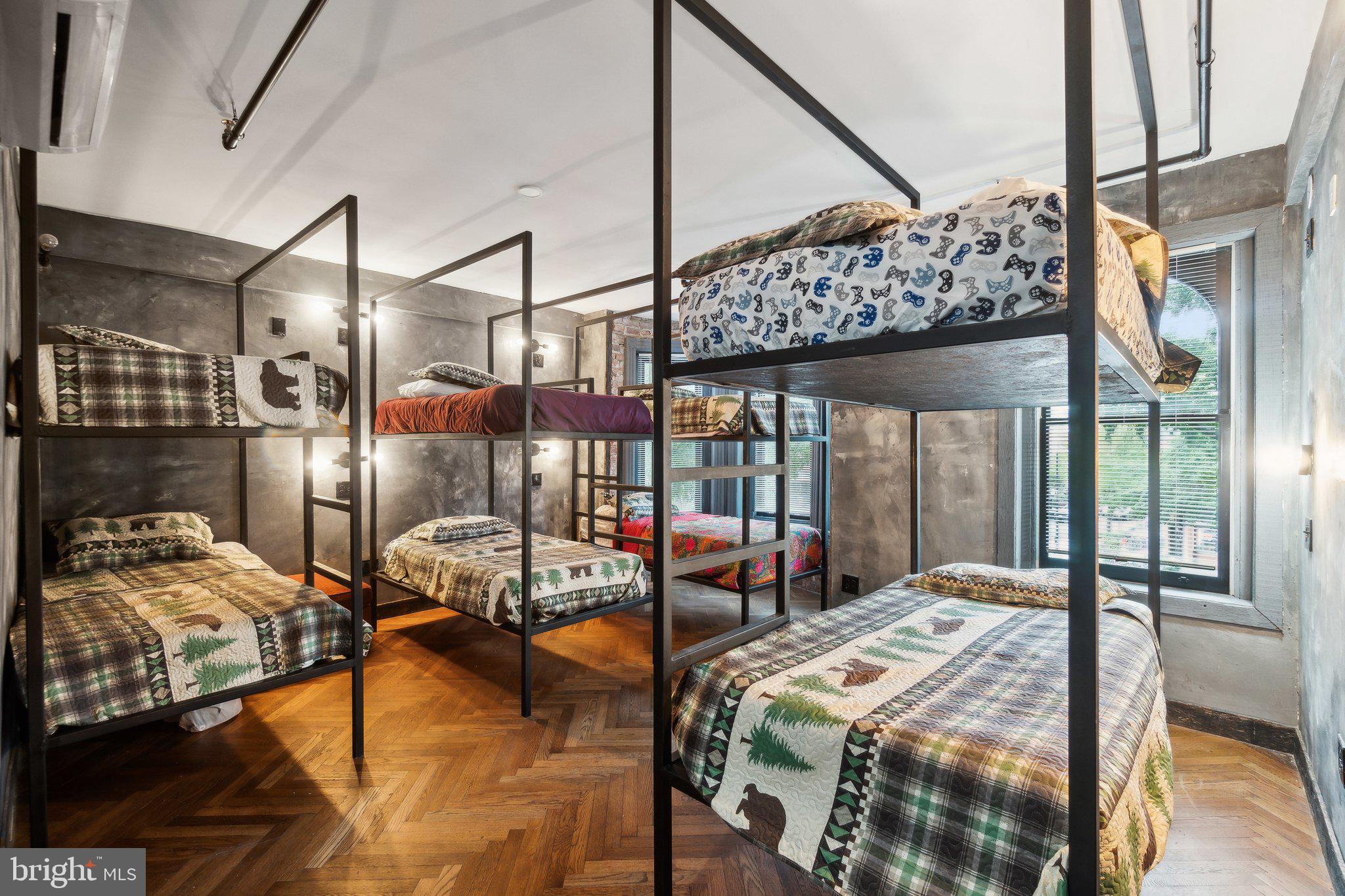 Real estate listing preview #8