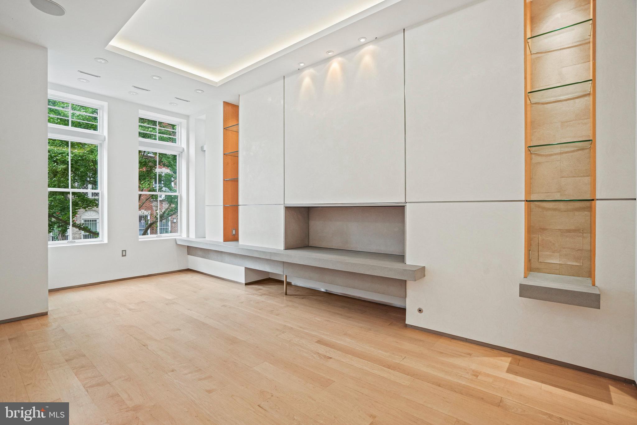 Real estate listing preview #4