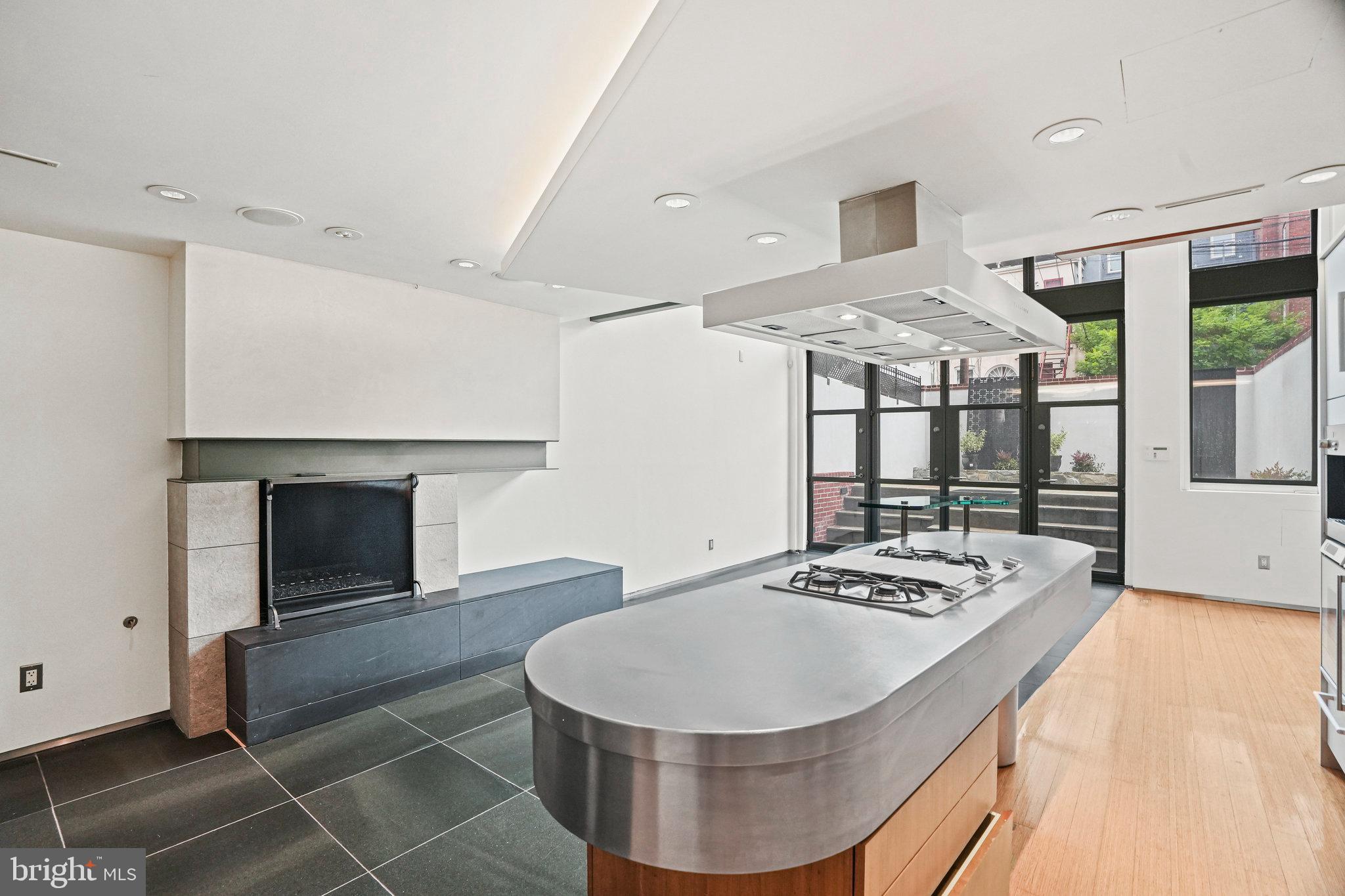 Real estate listing preview #13