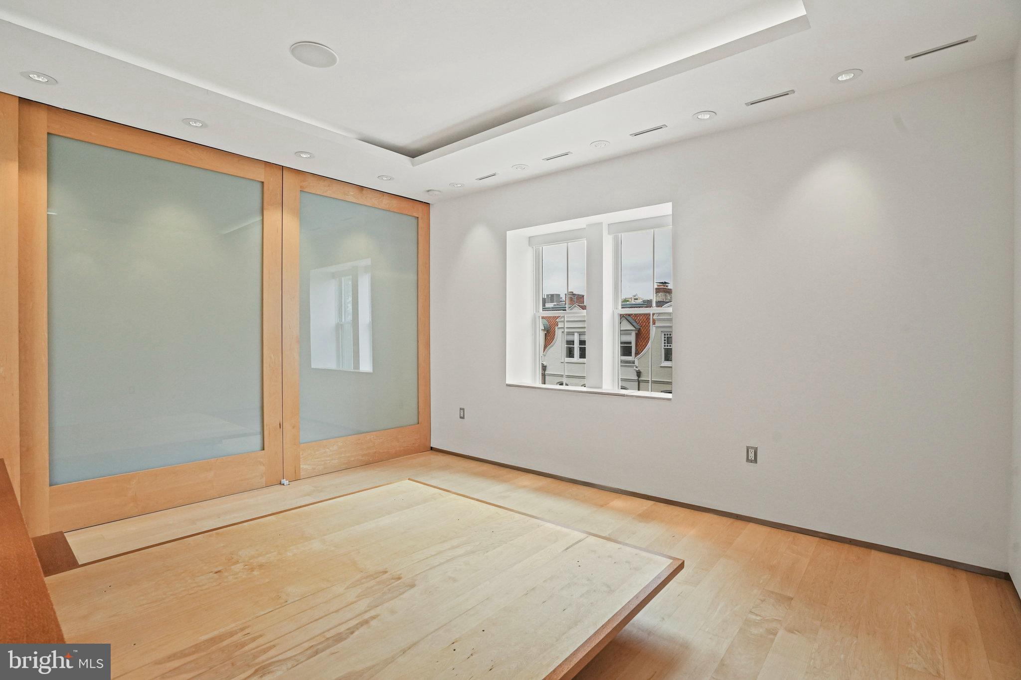 Real estate listing preview #32