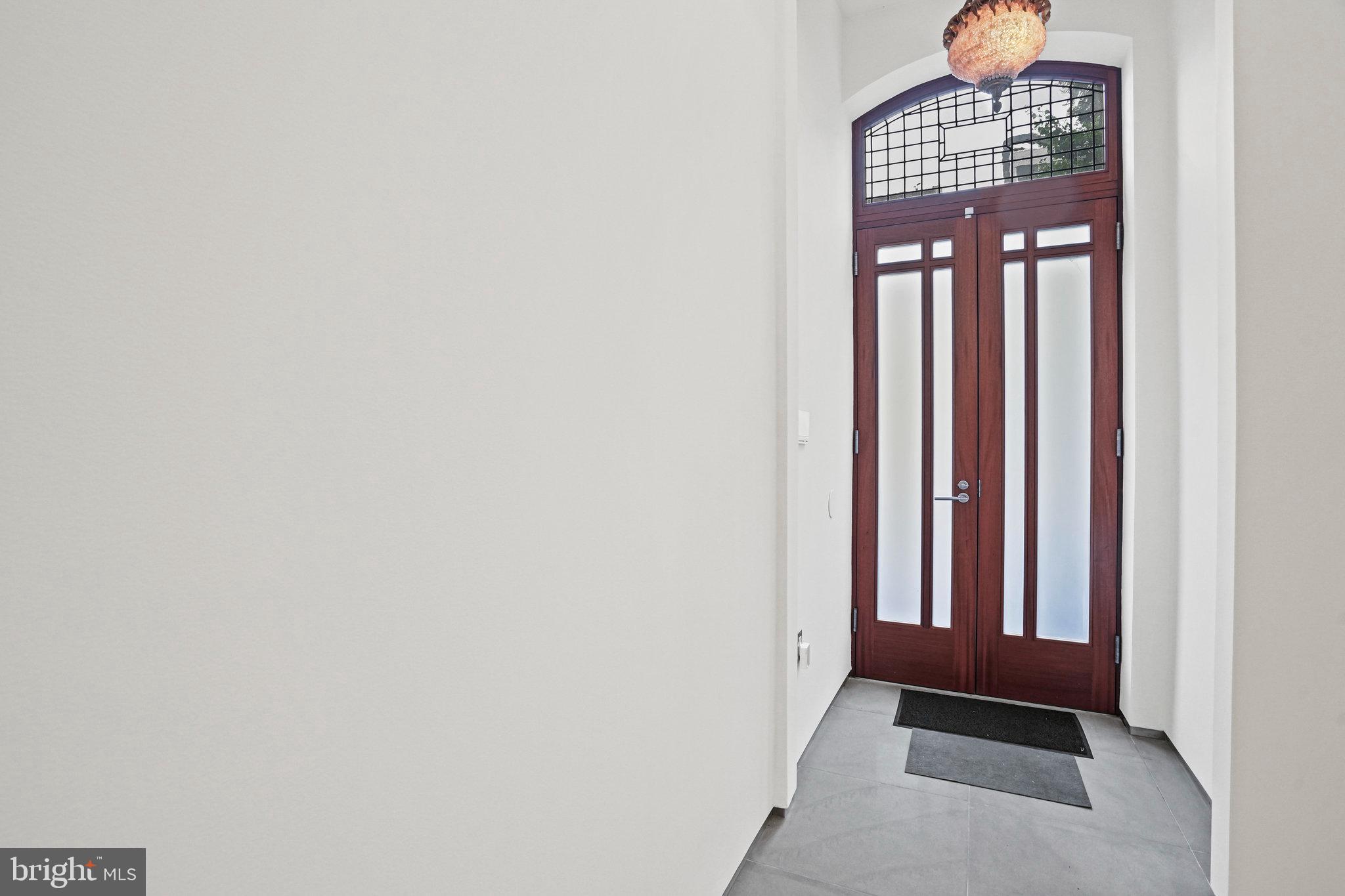 Real estate listing preview #3