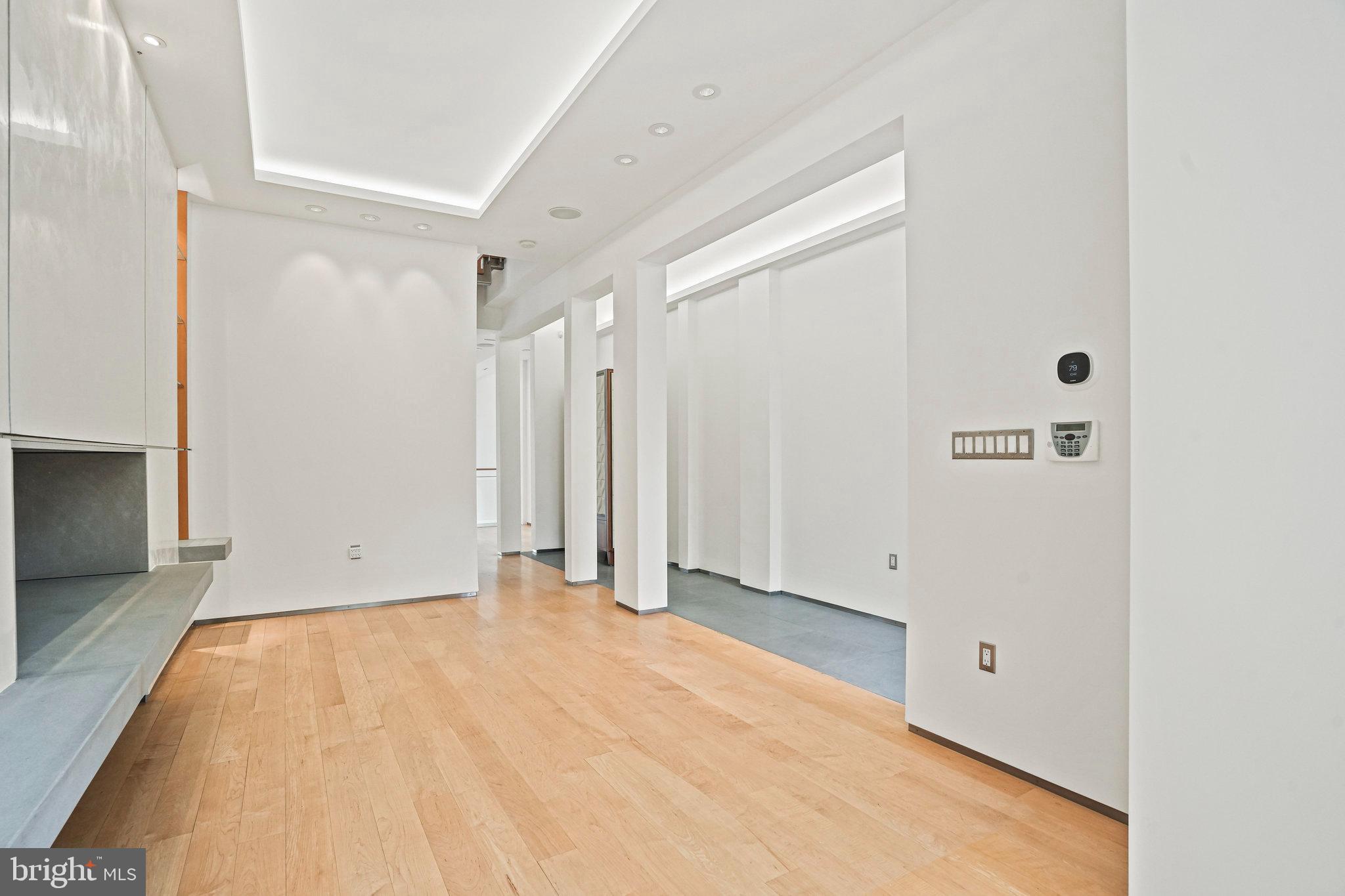 Real estate listing preview #7