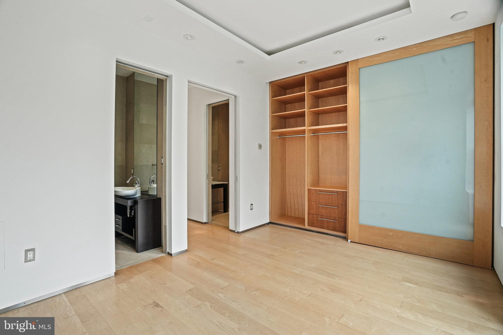 Real estate listing preview #25