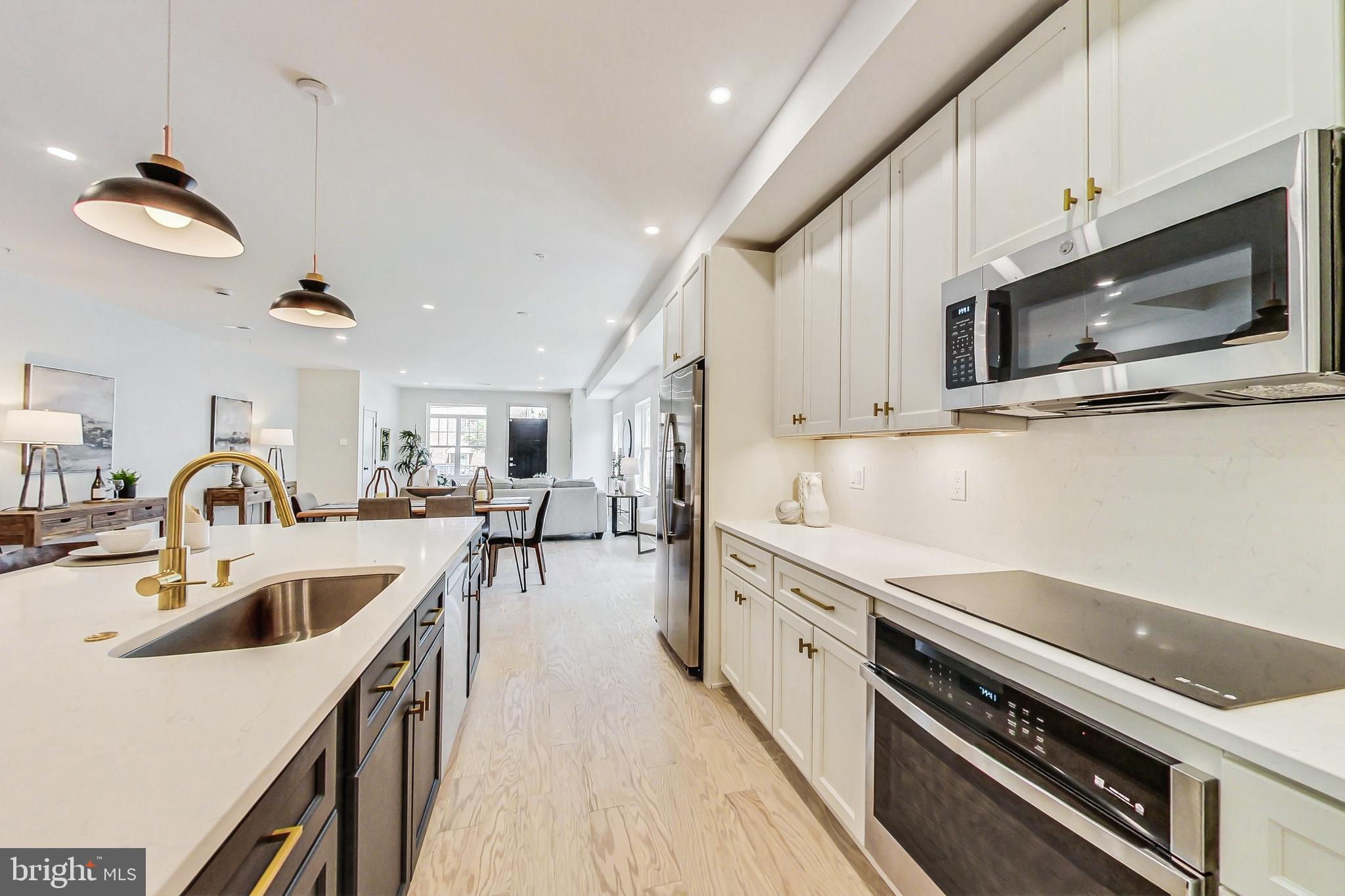 Real estate listing preview #11