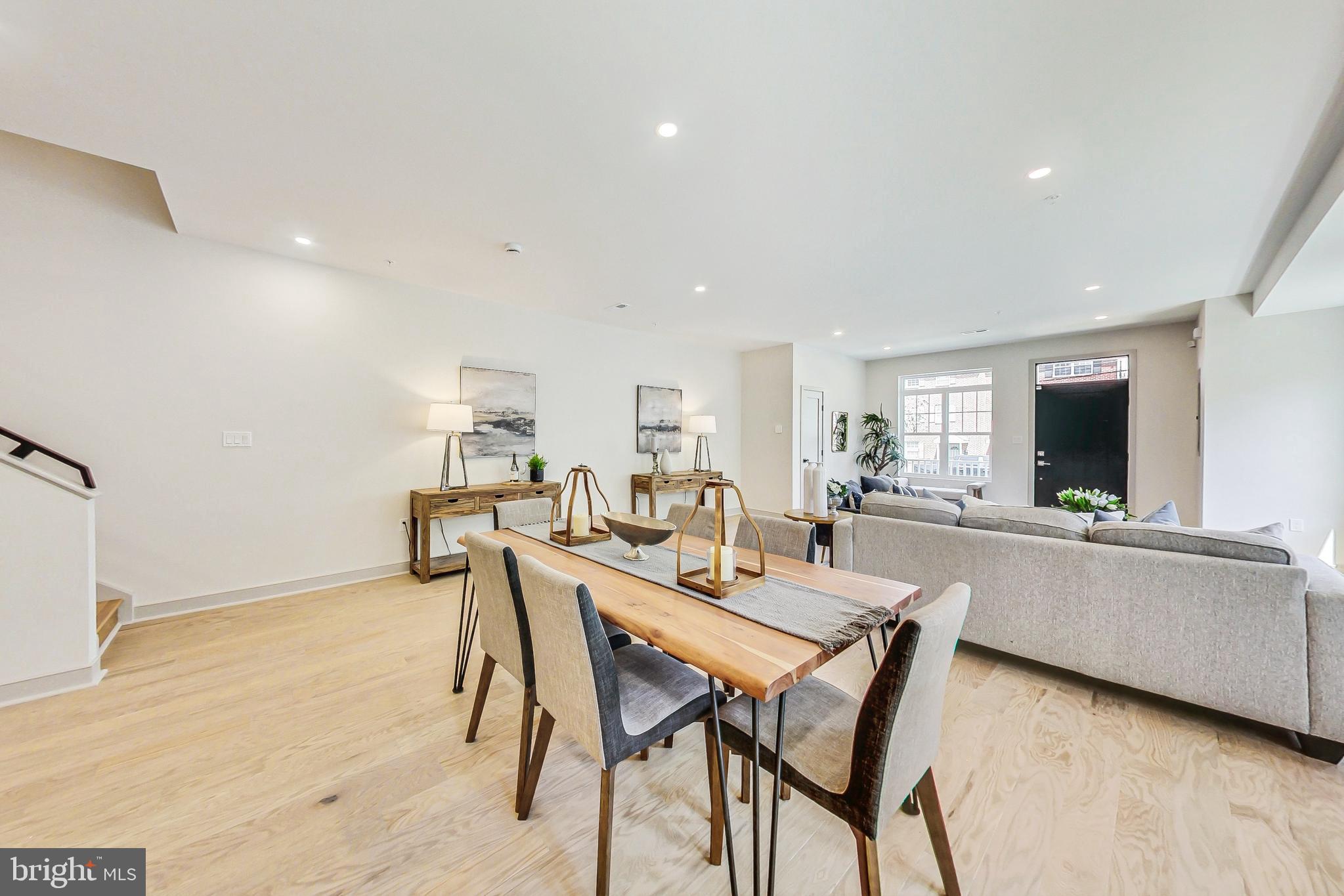 Real estate listing preview #8