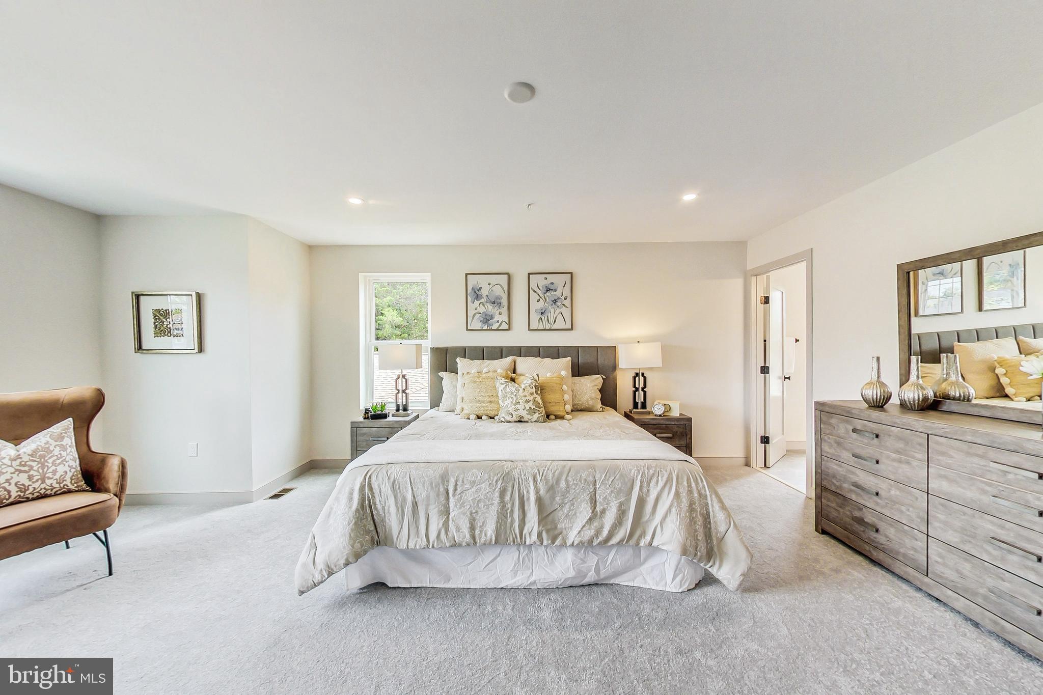 Real estate listing preview #15