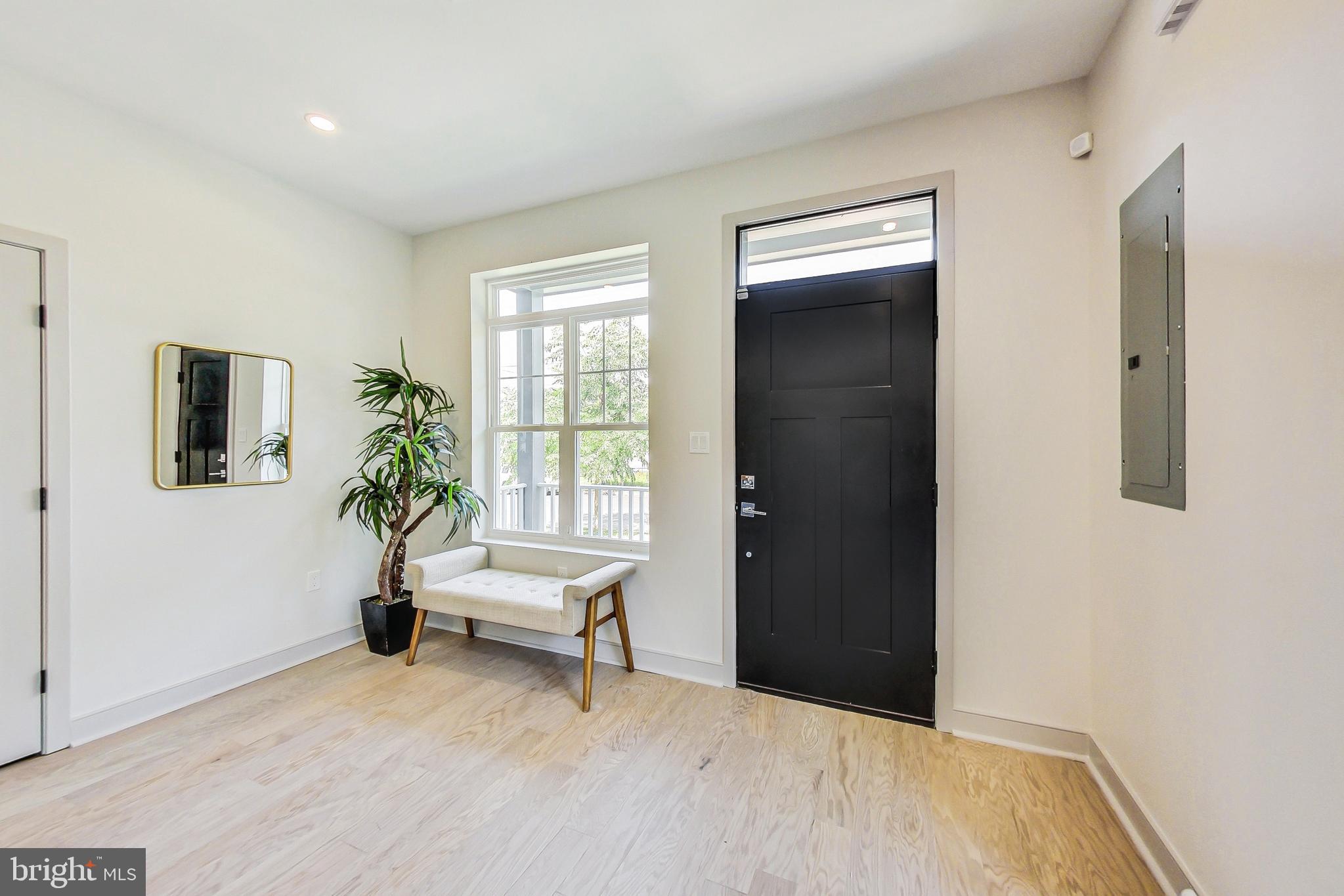 Real estate listing preview #6