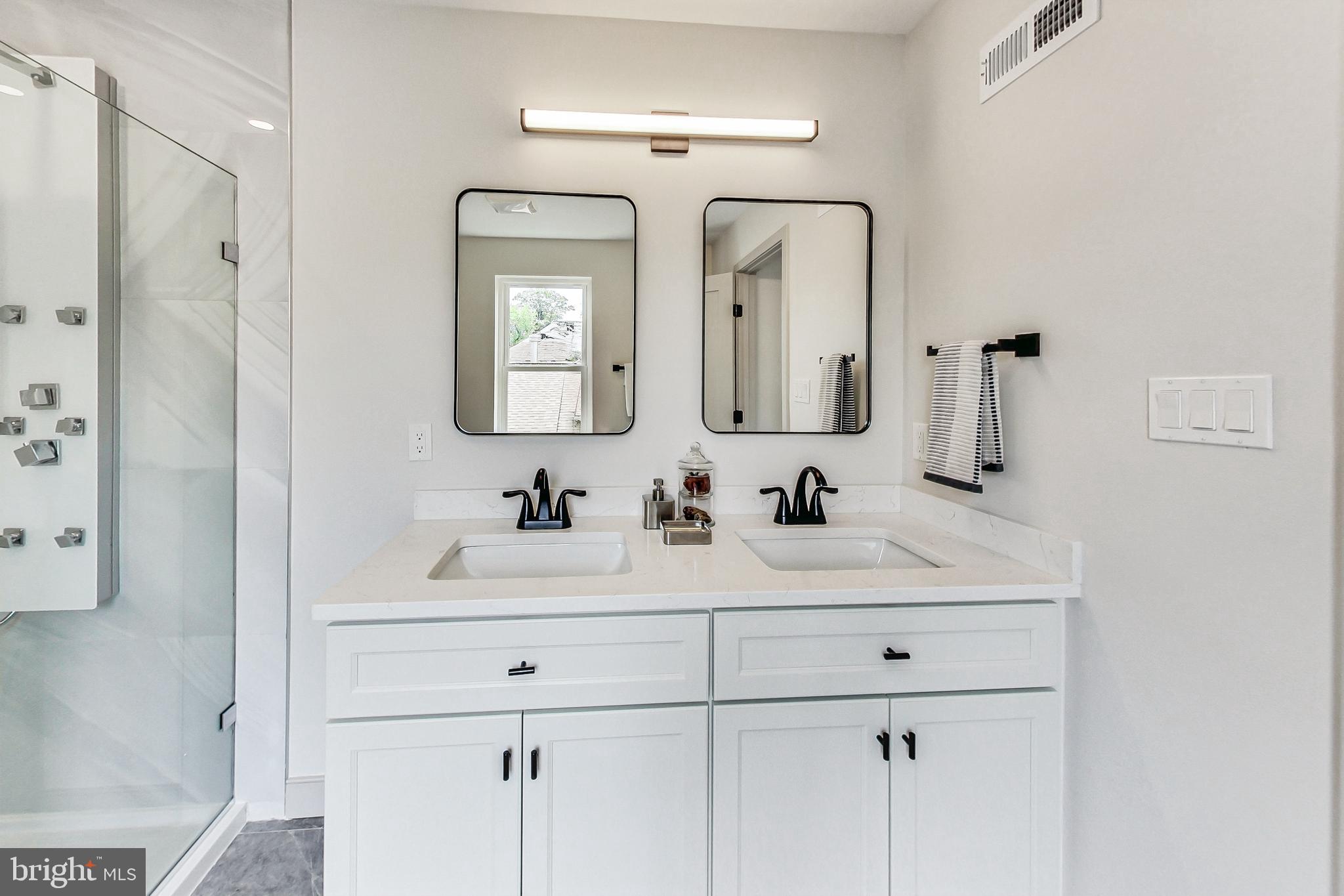 Real estate listing preview #17