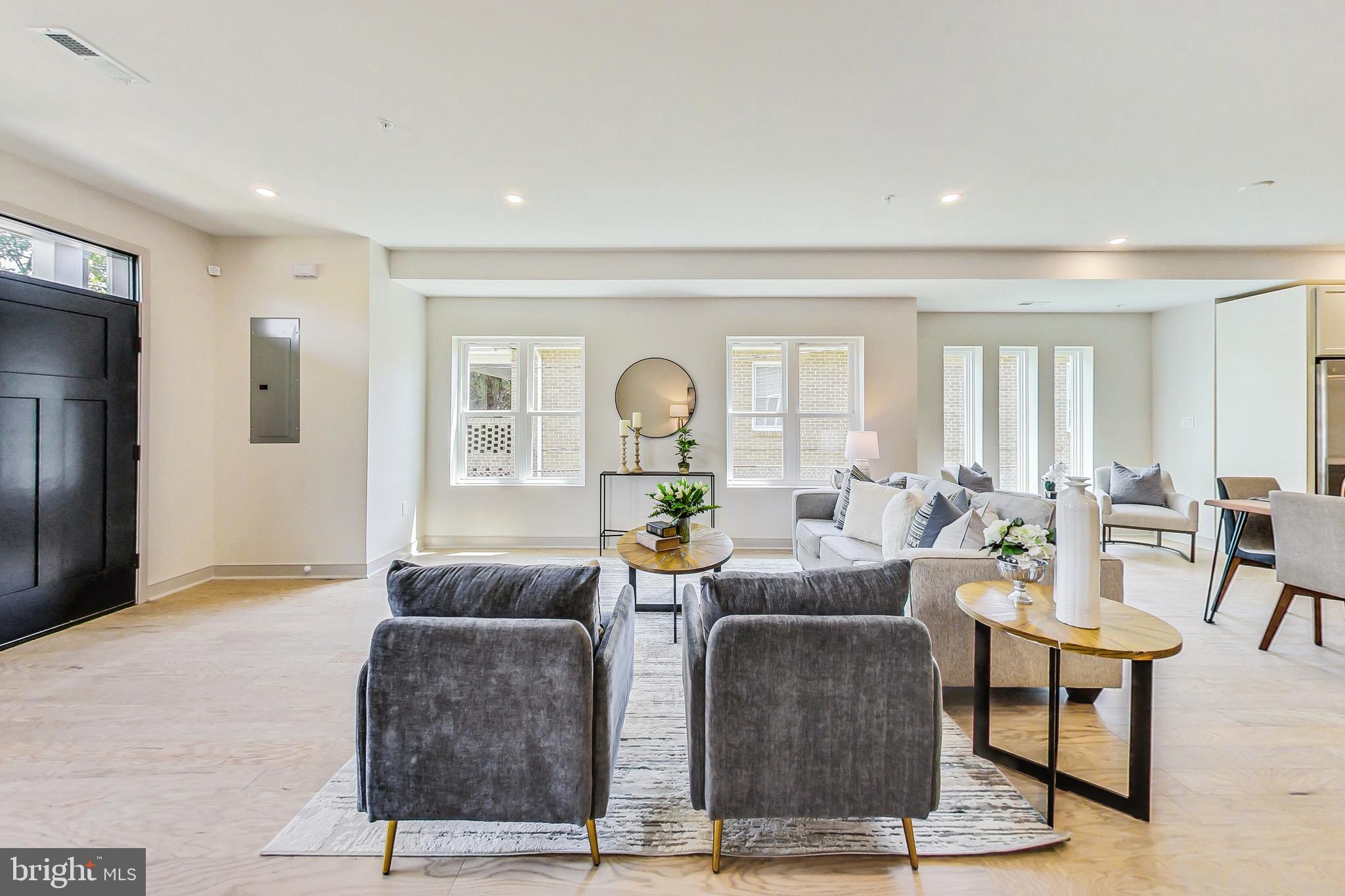 Real estate listing preview #3