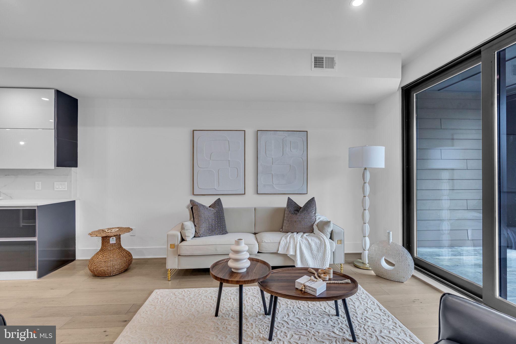 Real estate listing preview #15