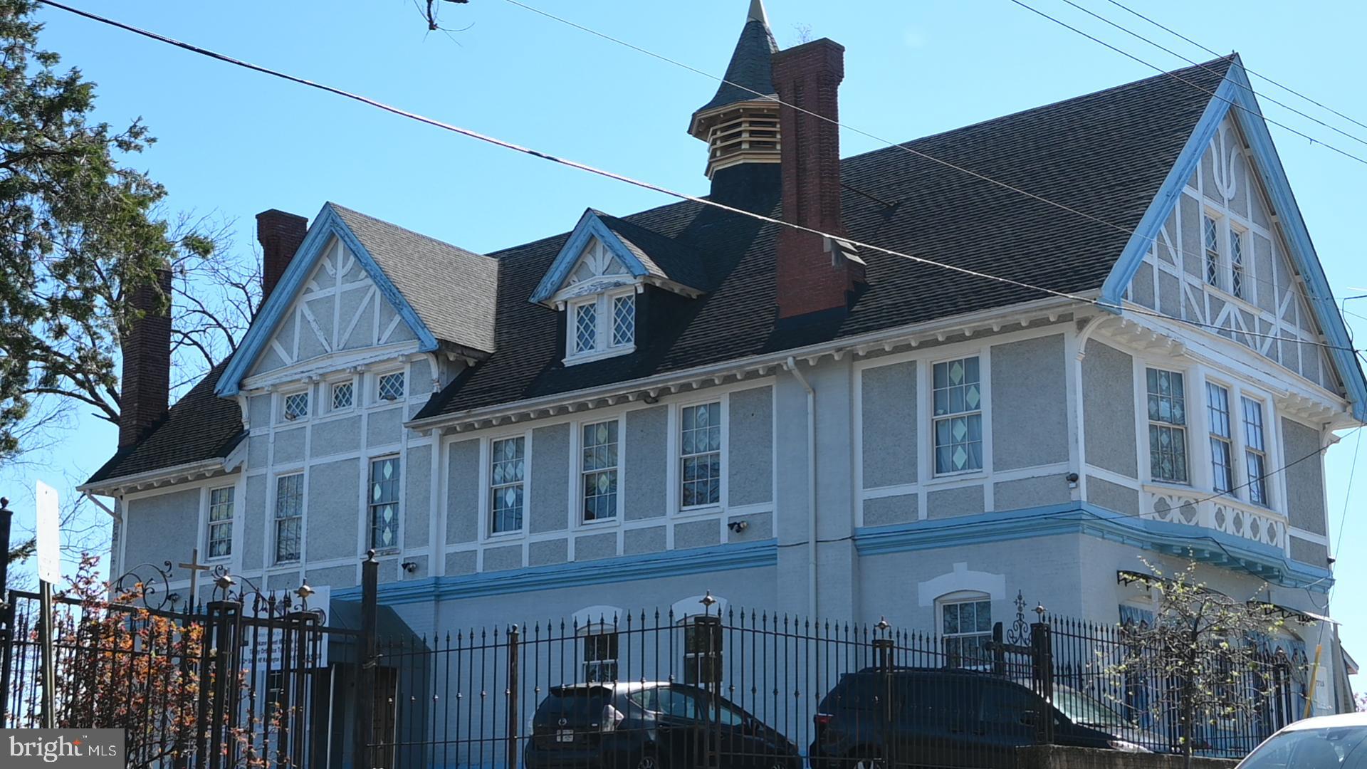 Real estate listing preview #1