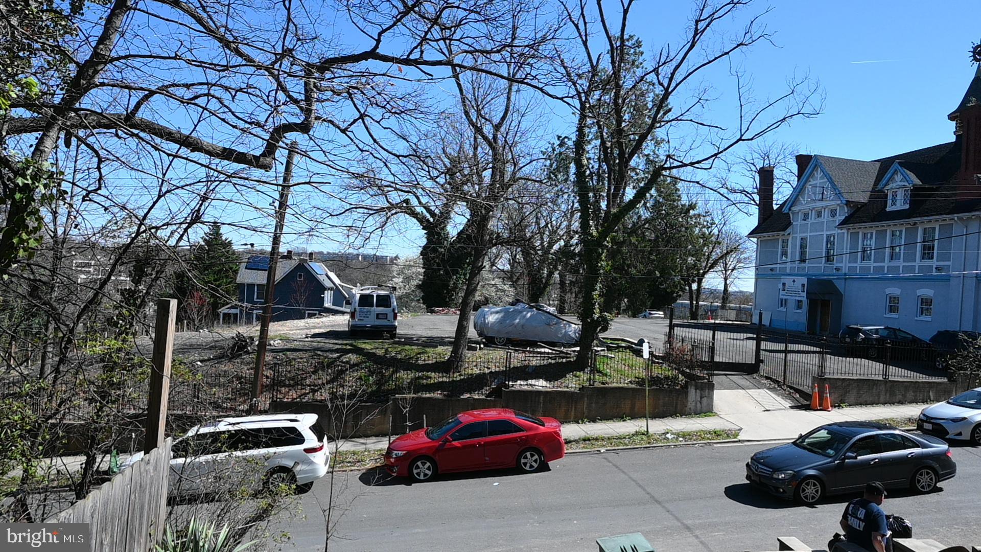 Real estate listing preview #1