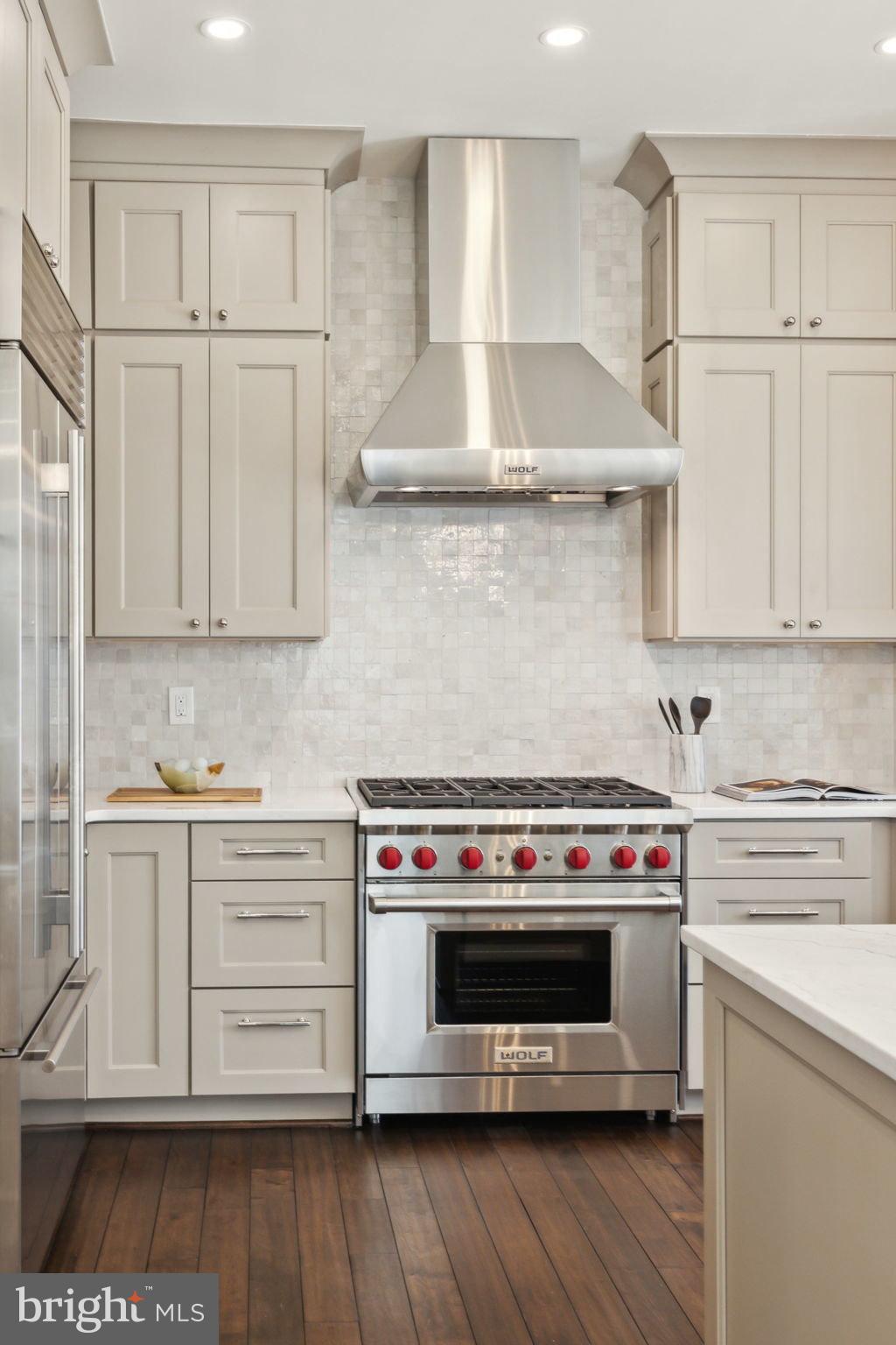 Real estate listing preview #12