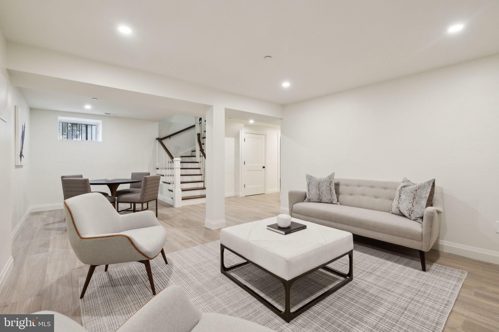 Real estate listing preview #32