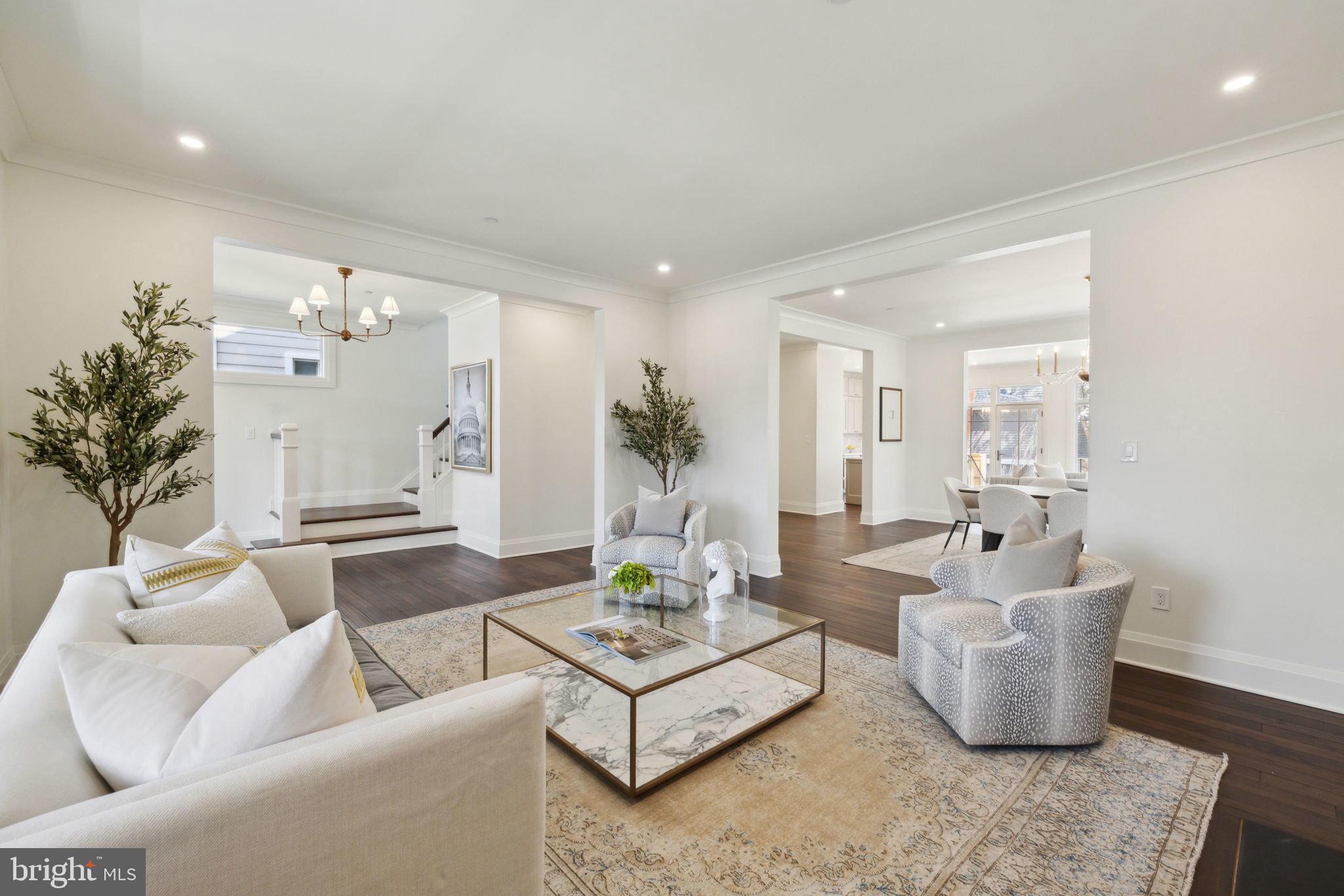 Real estate listing preview #7